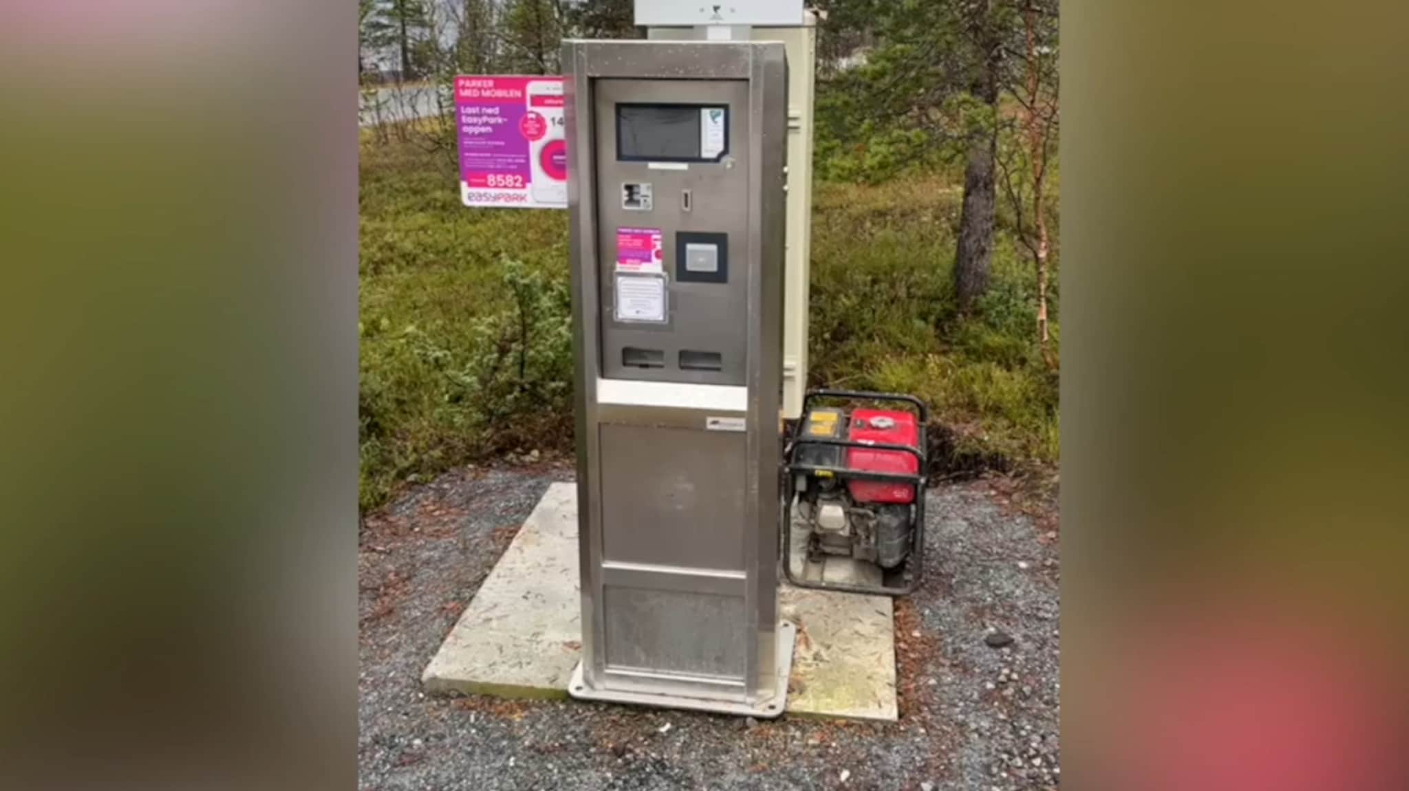 Dette aggregatet durer og går for å holde liv i parkeringsautomaten — frykter forurensning av nasjonalparken