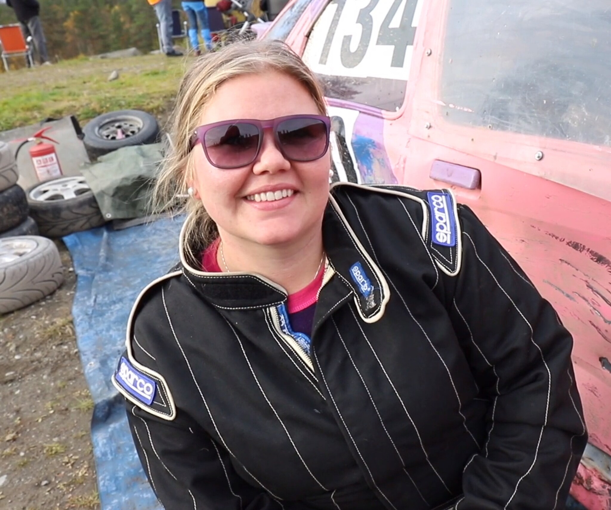 Katrin Jensen Løkse (28) håper hun kjører bilcross  i mange år til