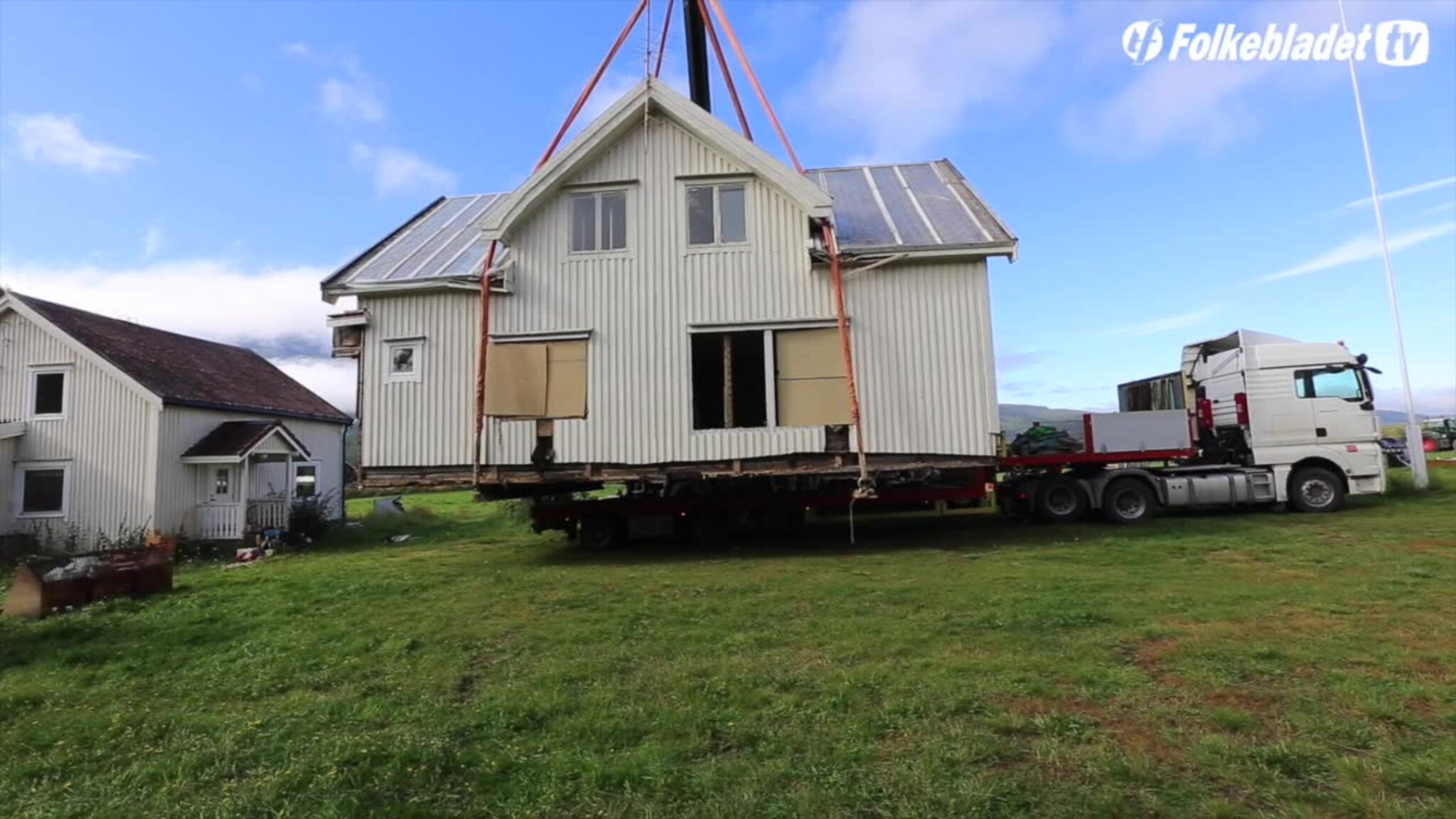 – Må være litt gal for å flytte hus