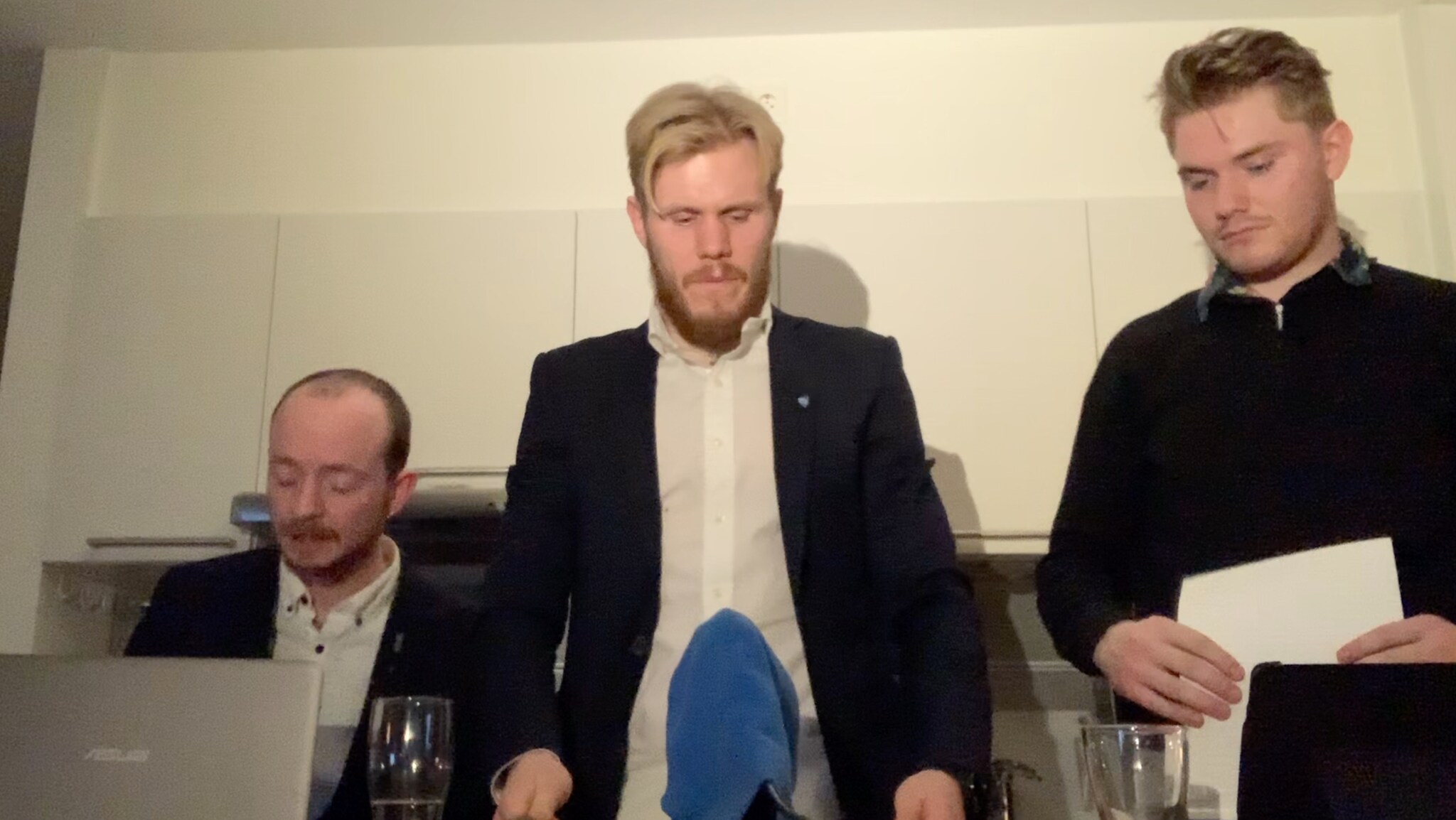 Tar helt av i parodi på Senja kommune
