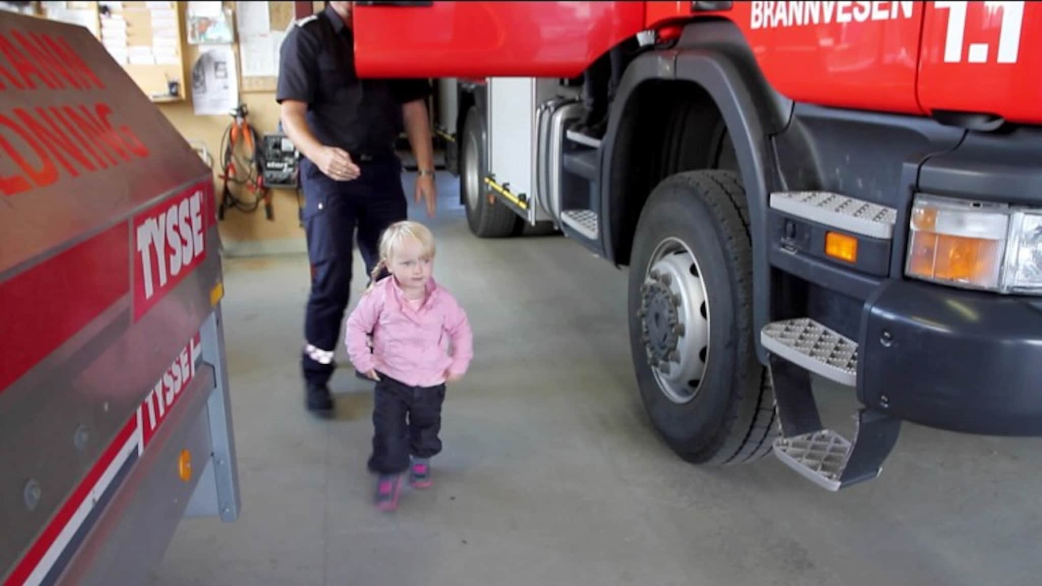 Karoline (2) fikk brannvern-premie