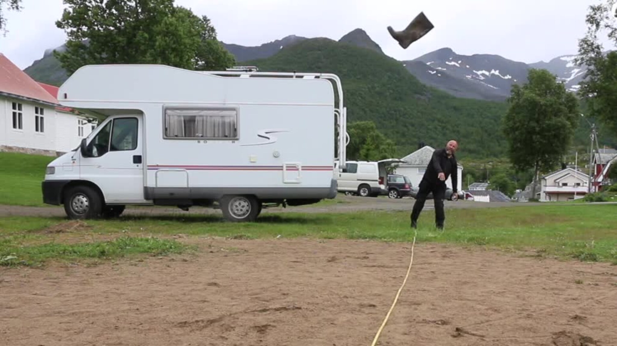 Denne støvelen skal kastes så langt som mulig