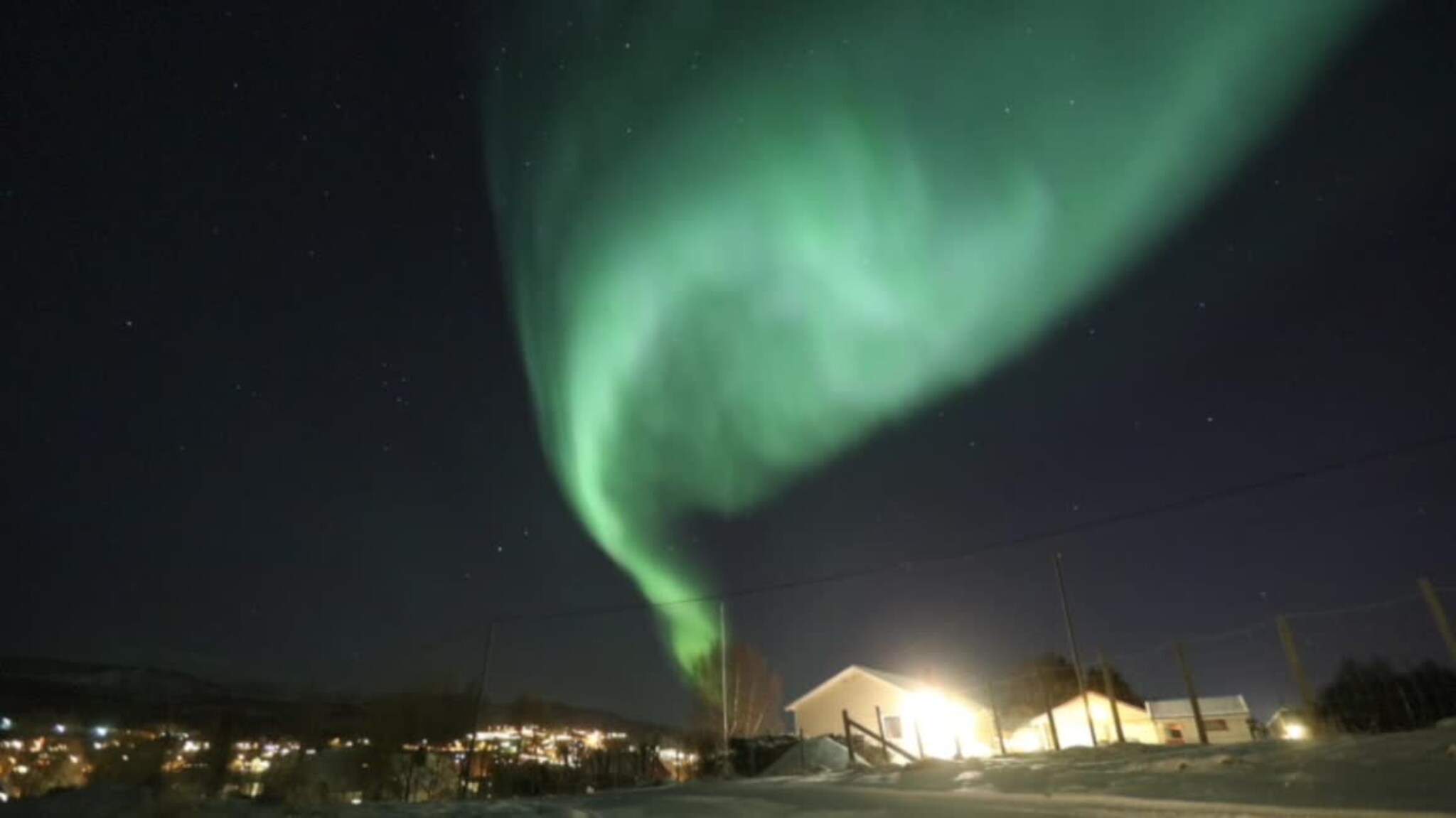 Heftig nordlys over Midt-Troms