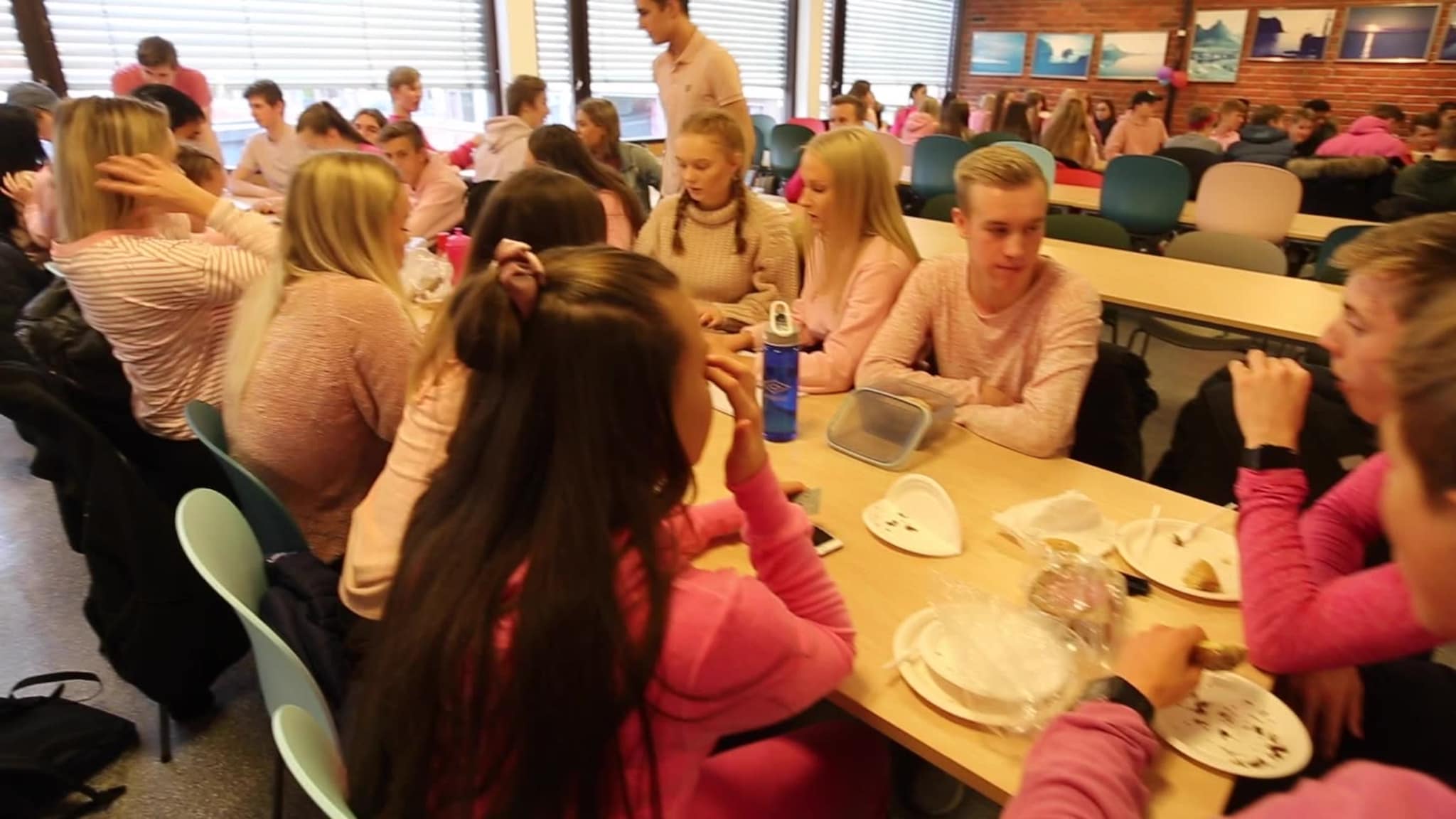 - Tøft å gå i rosa og vise at man bryr seg