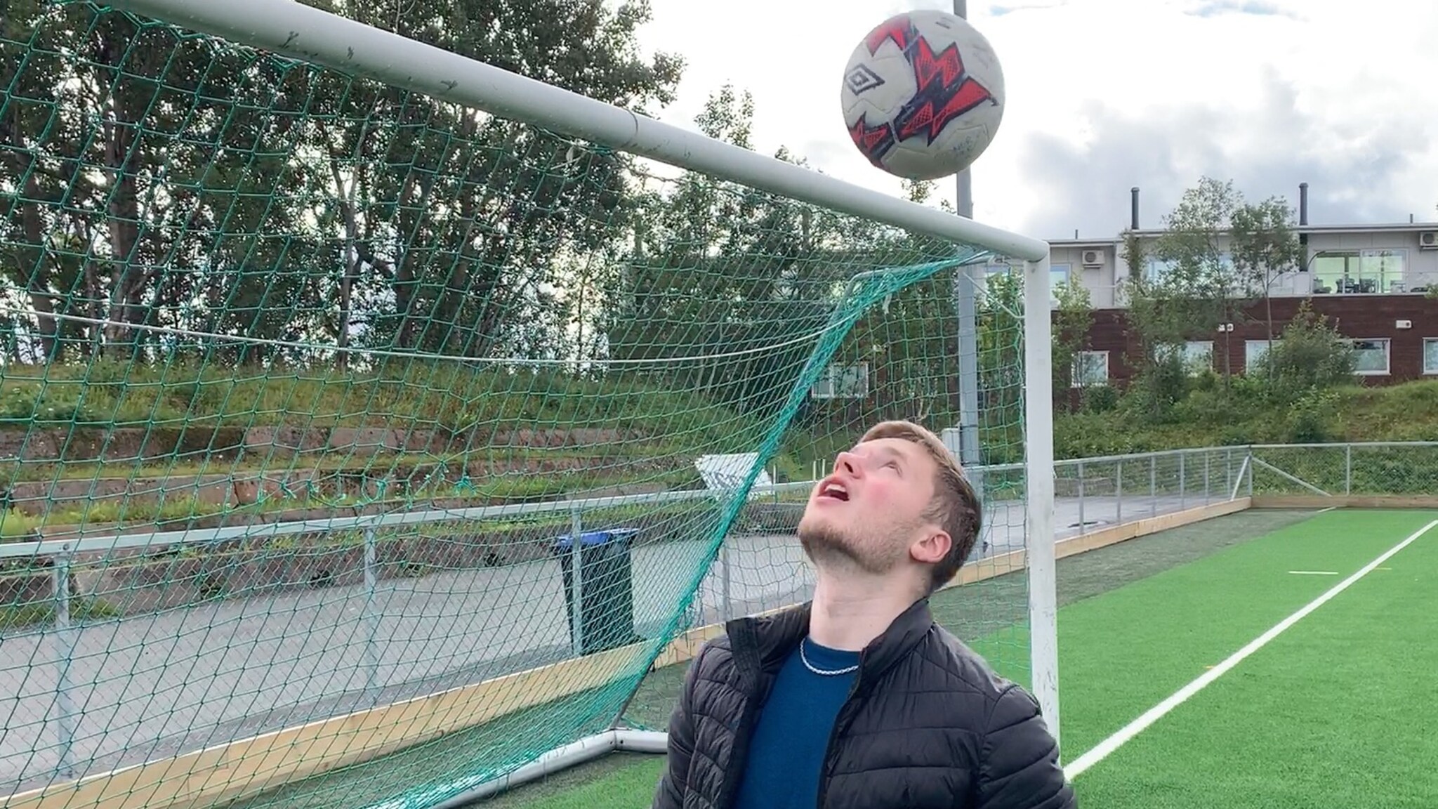 Magnus (18) klar for fotballeventyr i Spania