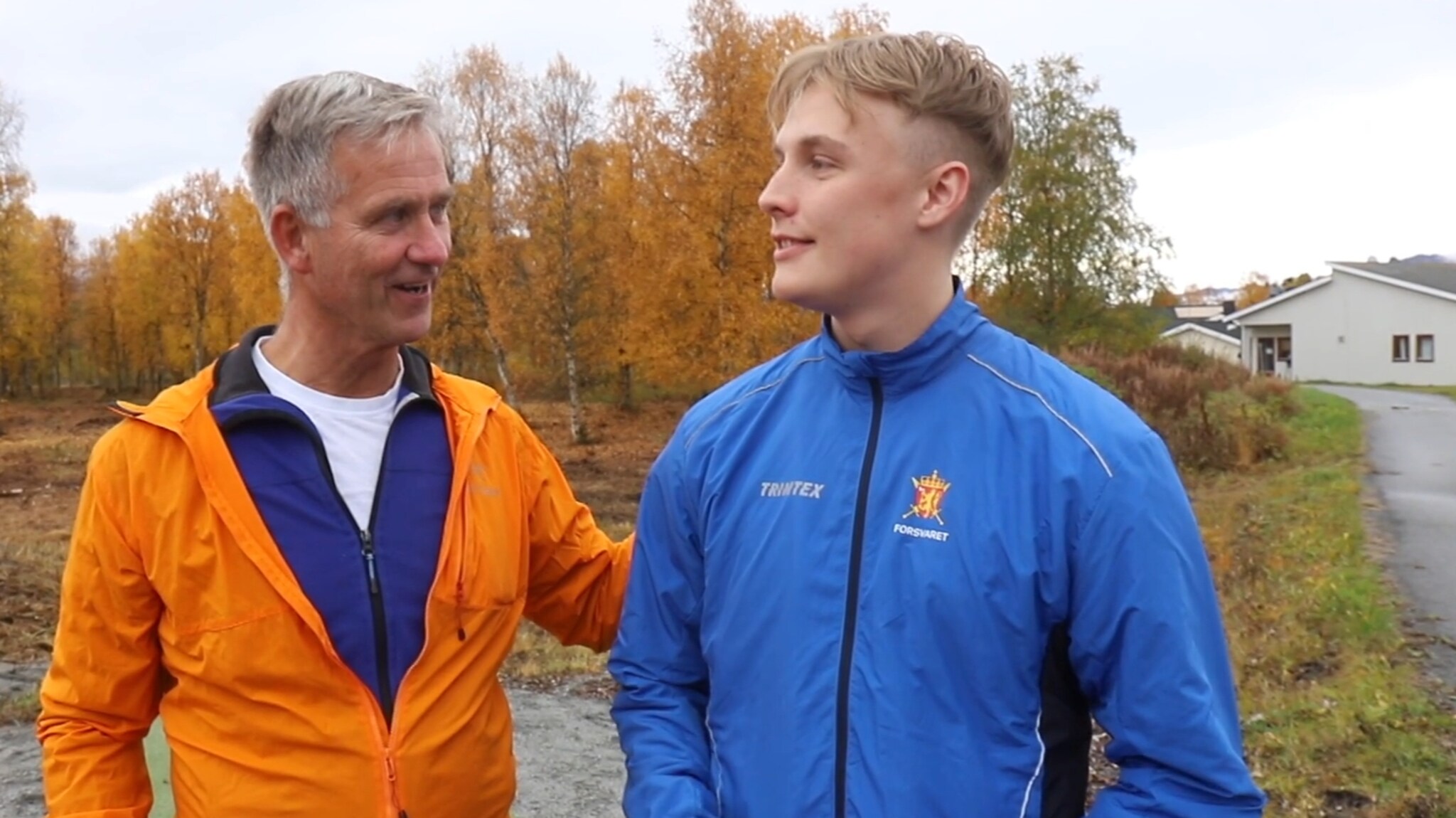 NM-sølvvinner var med på frisbeegolf-åpning: – Ser ut som en bra bane