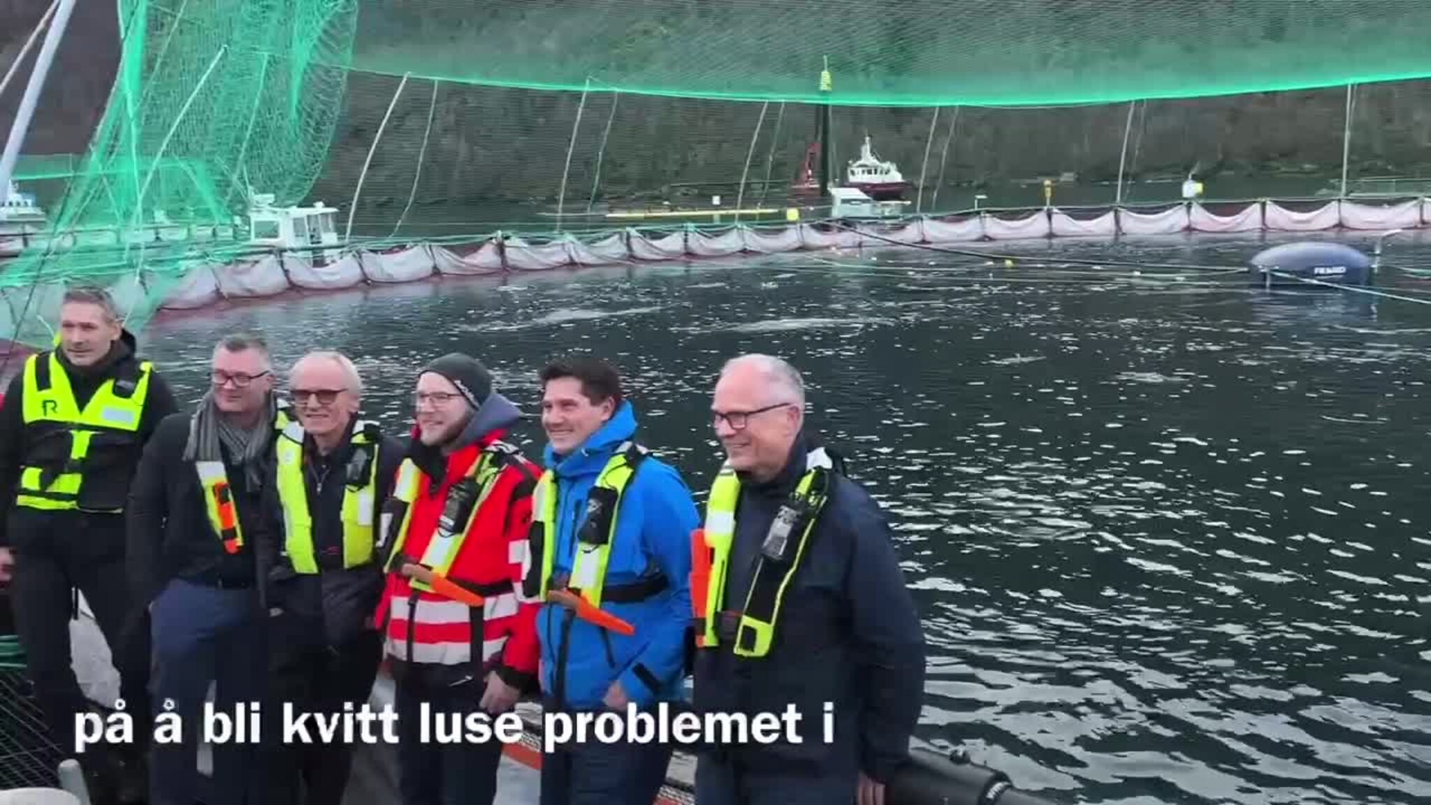 Disse lakseoppdrettere satser millioner på å få vekk lakselusen