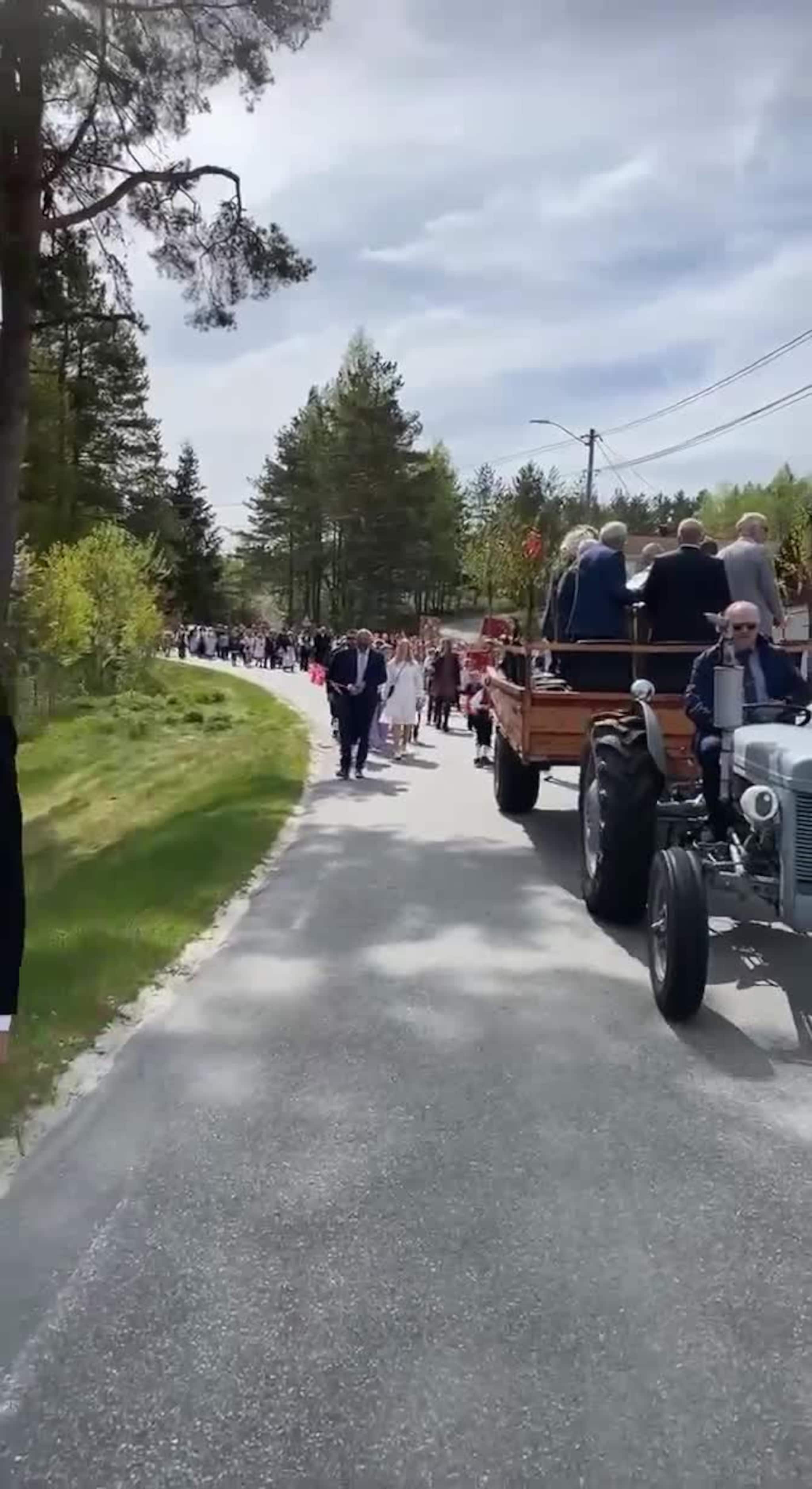 Feiret med Gråtass i toget