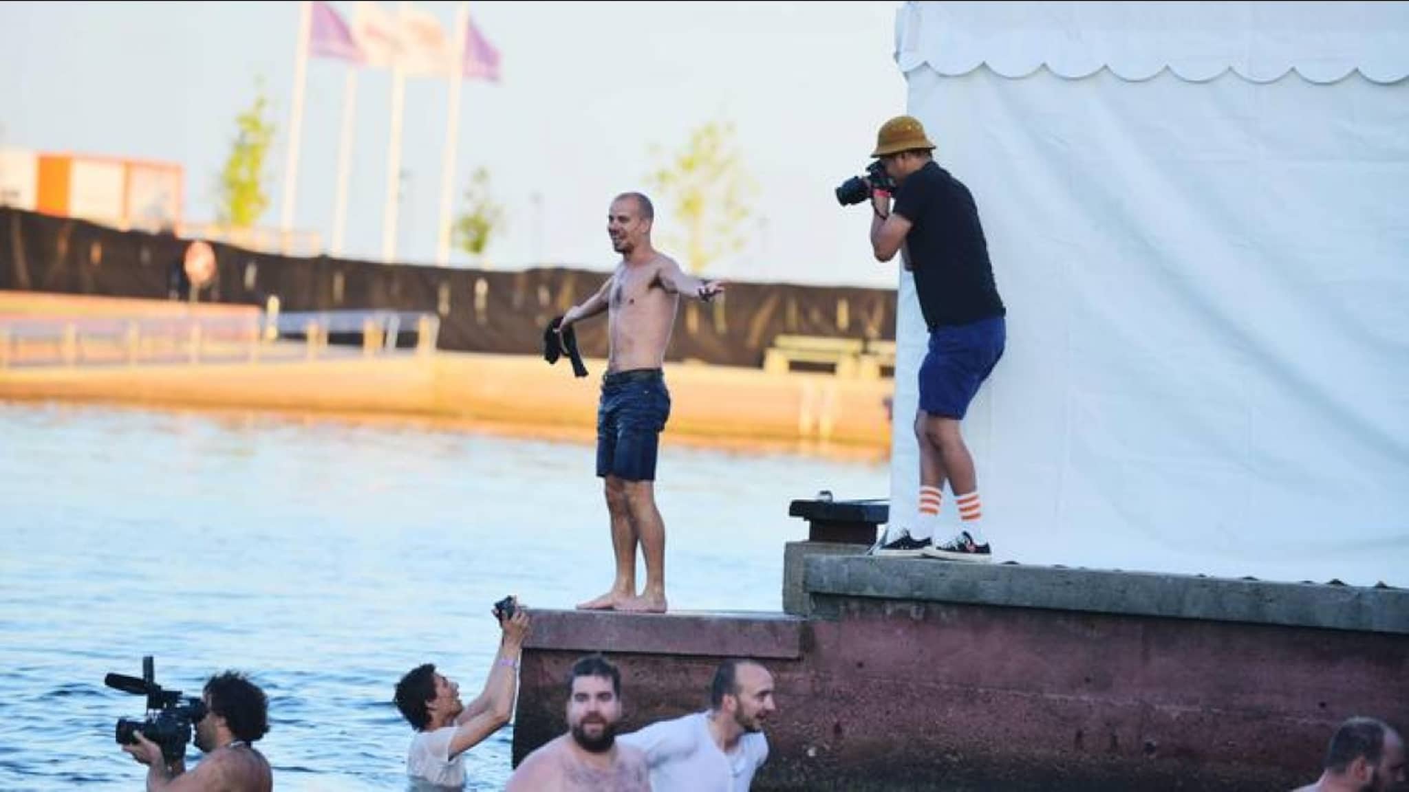 Karpe Diem hoppet i havet