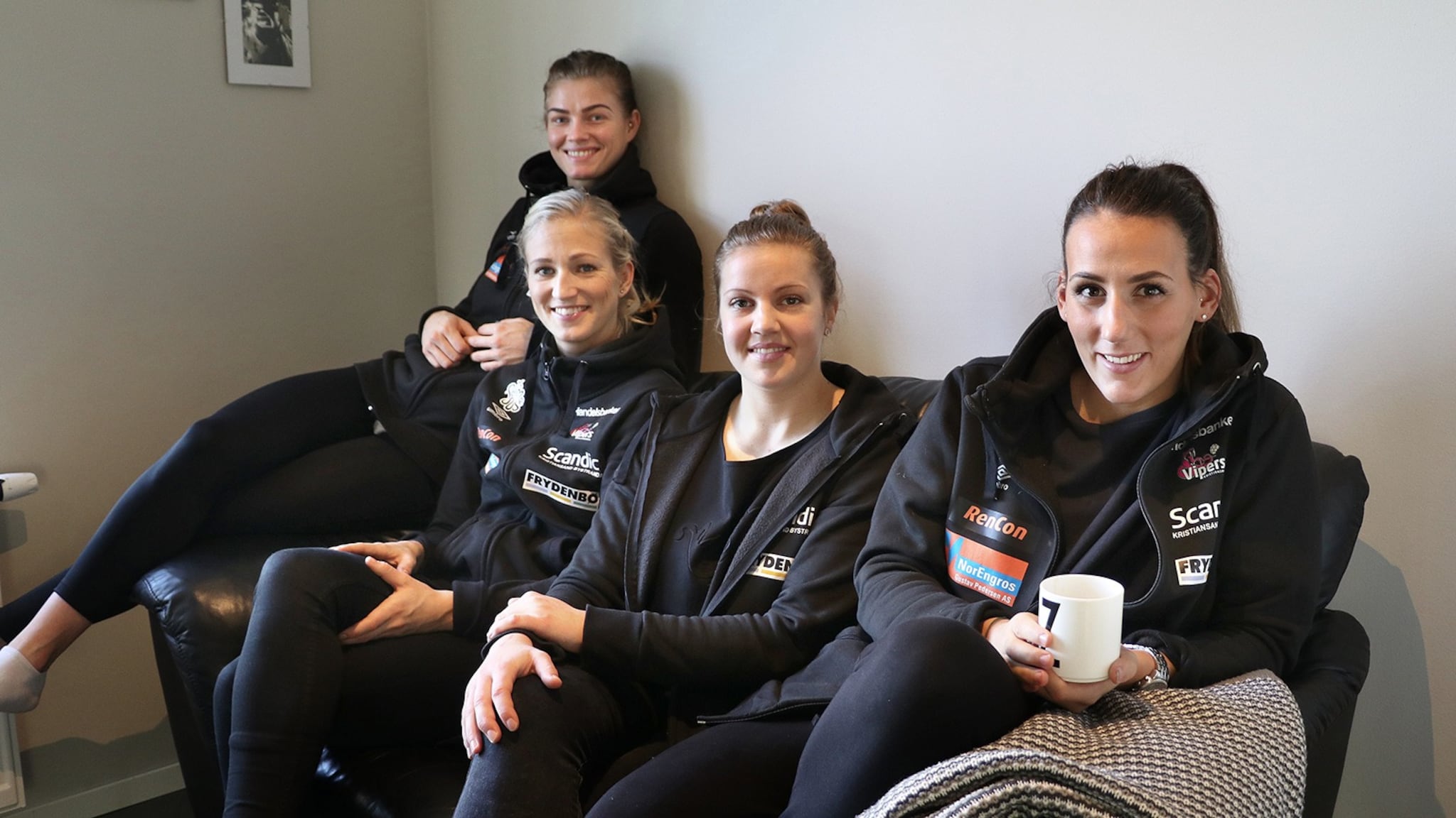 - Hvis jeg trenger et strykejern går jeg til Mathilde, trenger jeg mat går jeg til Linn