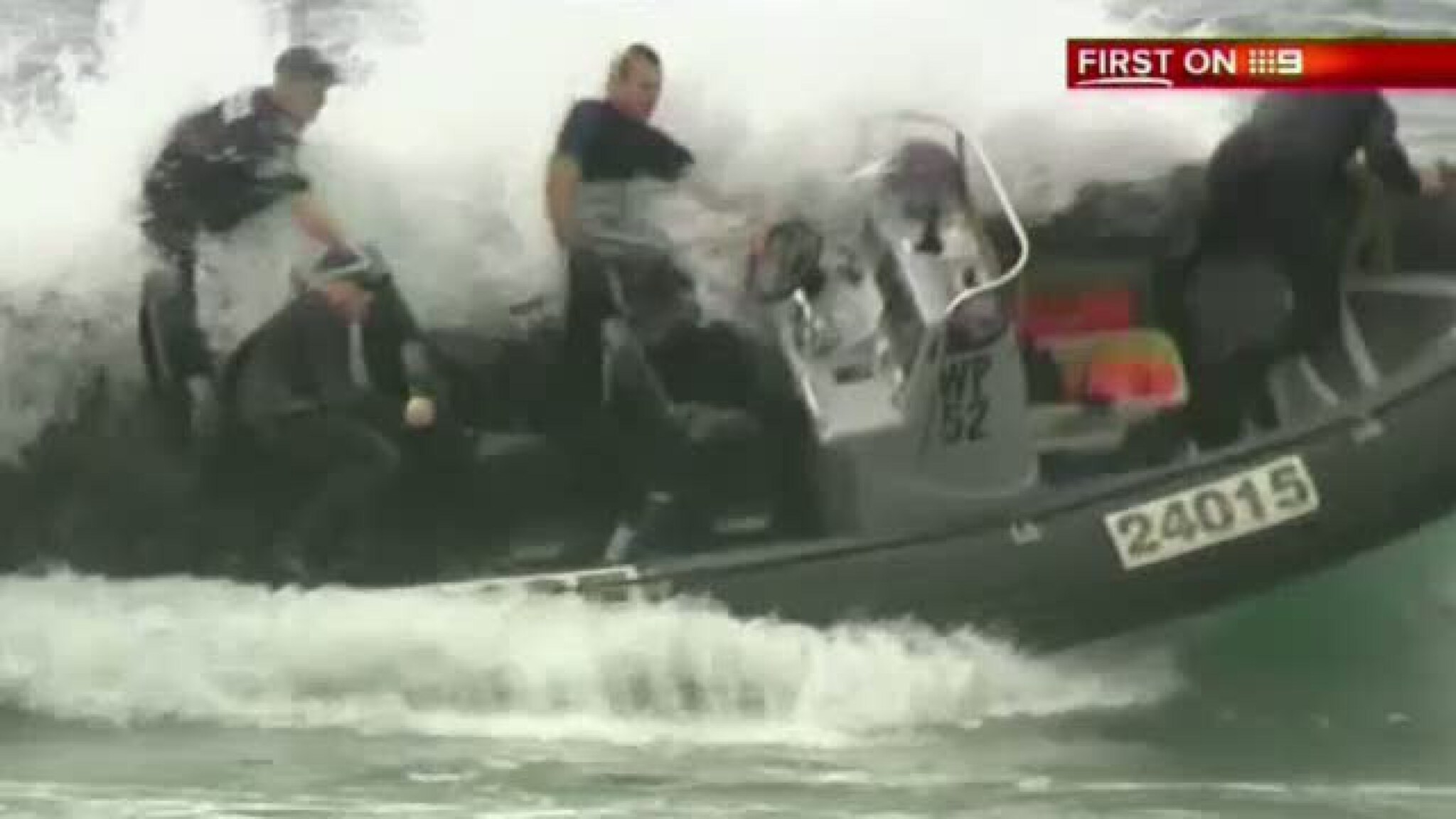 Her kantrer politibåten