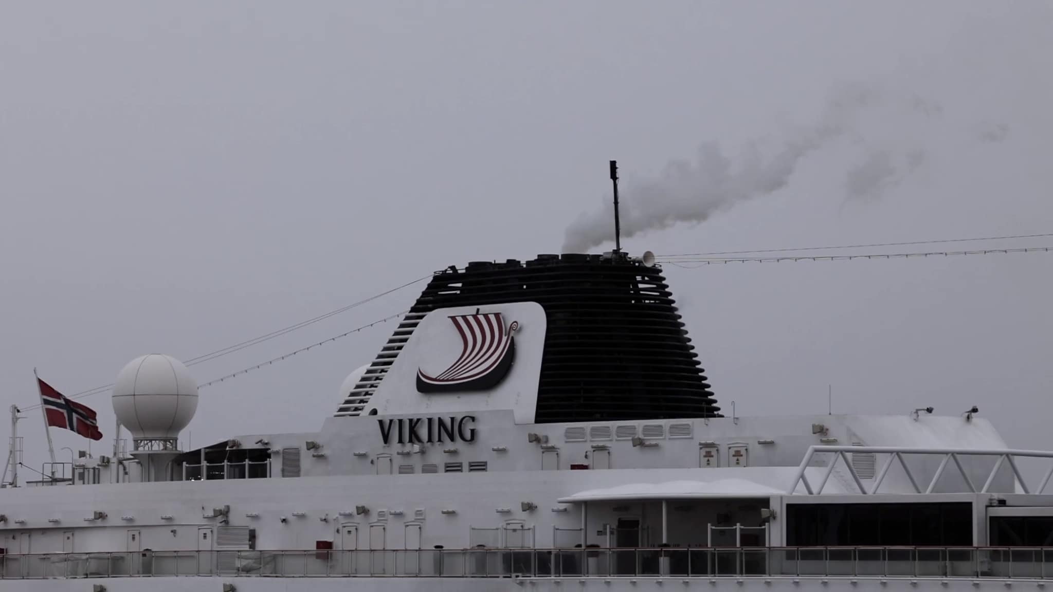 Viking Star ved KMV bruker diesel isteden for strøm