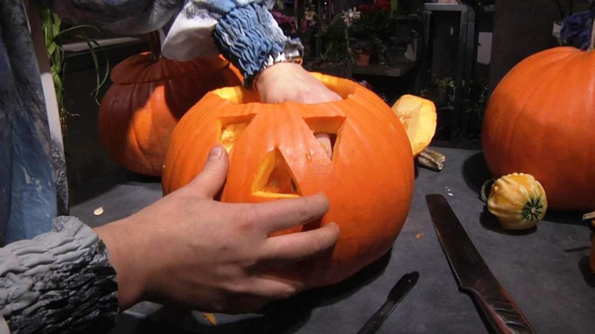 Slik lager du gresskarlykt til Halloween