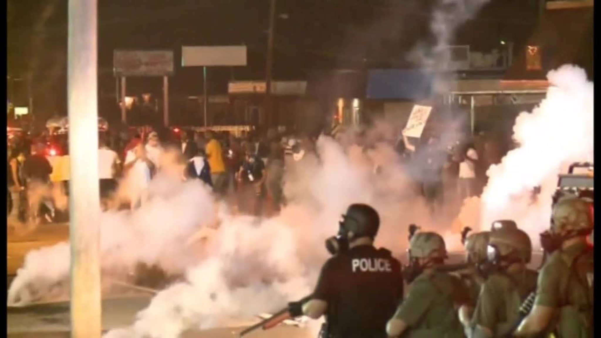 Opptøyene fortsetter i Ferguson