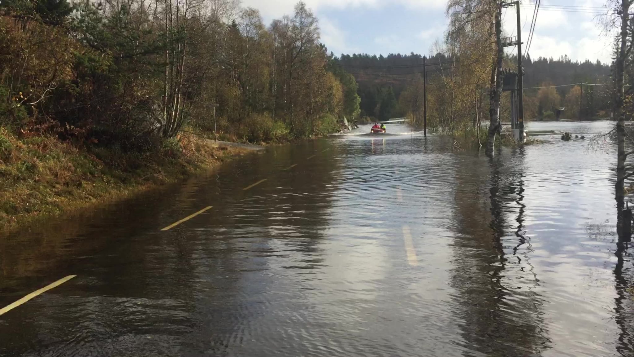 Slik tok Røde Kors seg fram til hyttefolkene på Gautestad