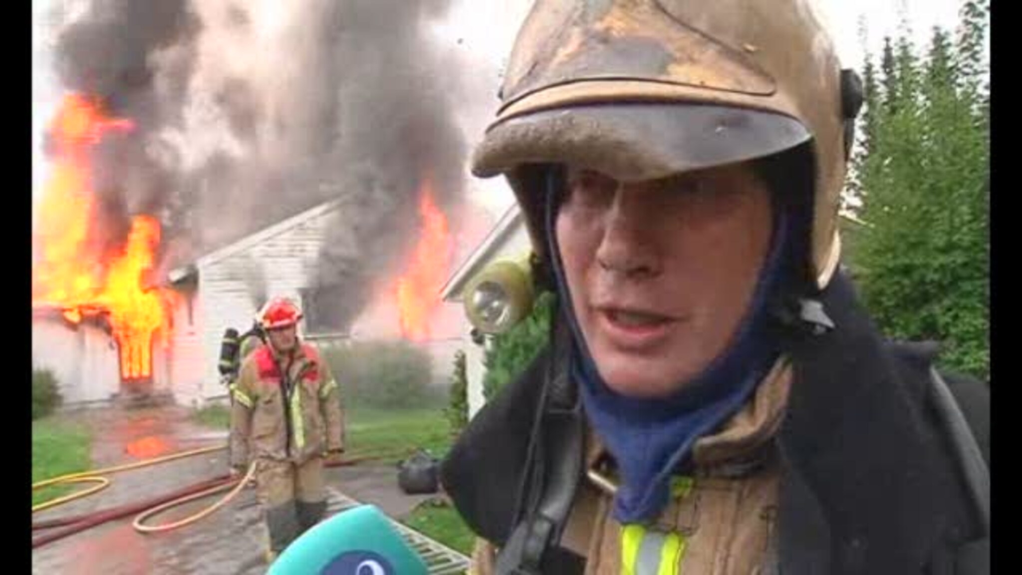 Brannvesenet brant ned hus