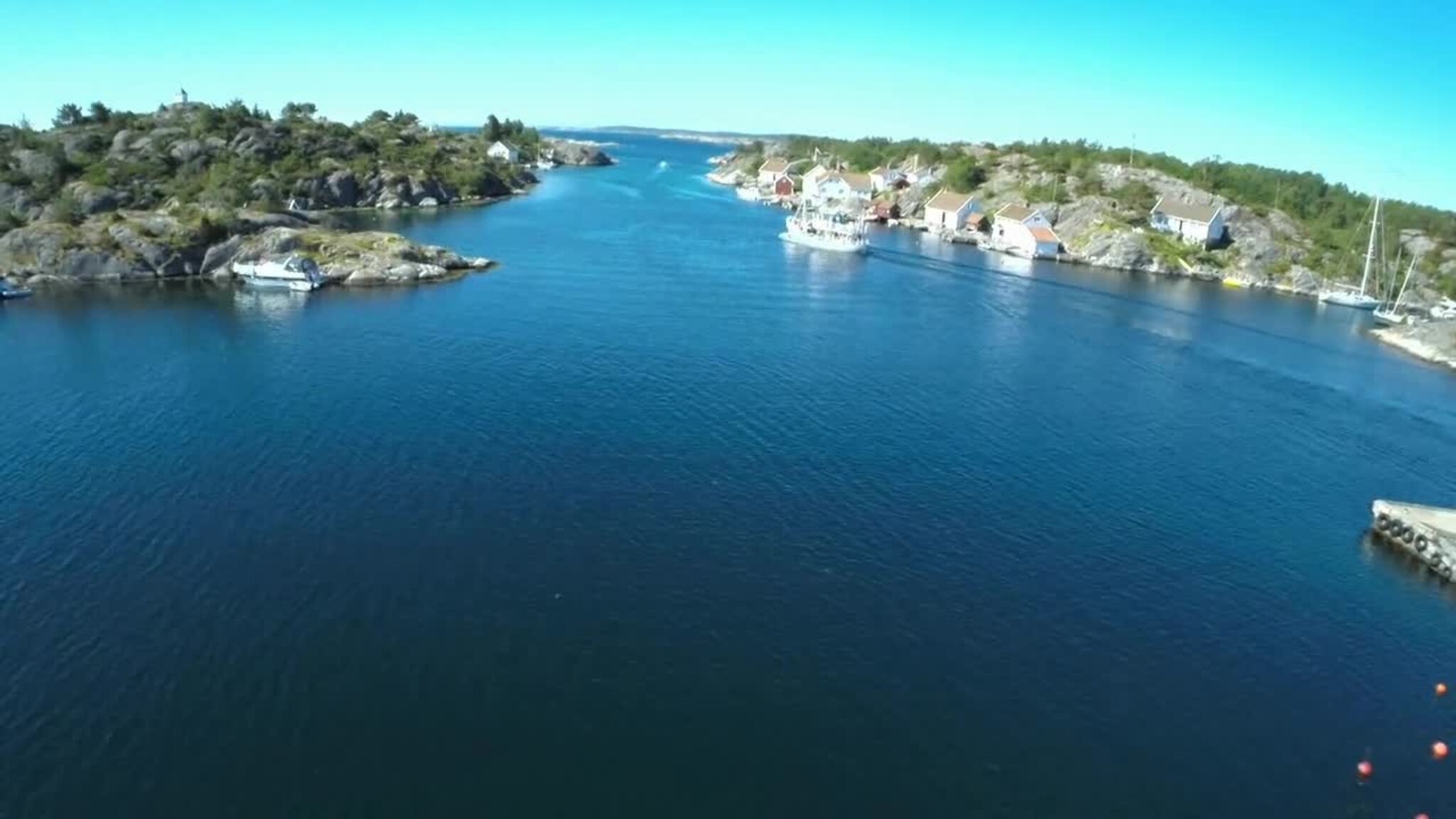Se Brekkestø fra luften