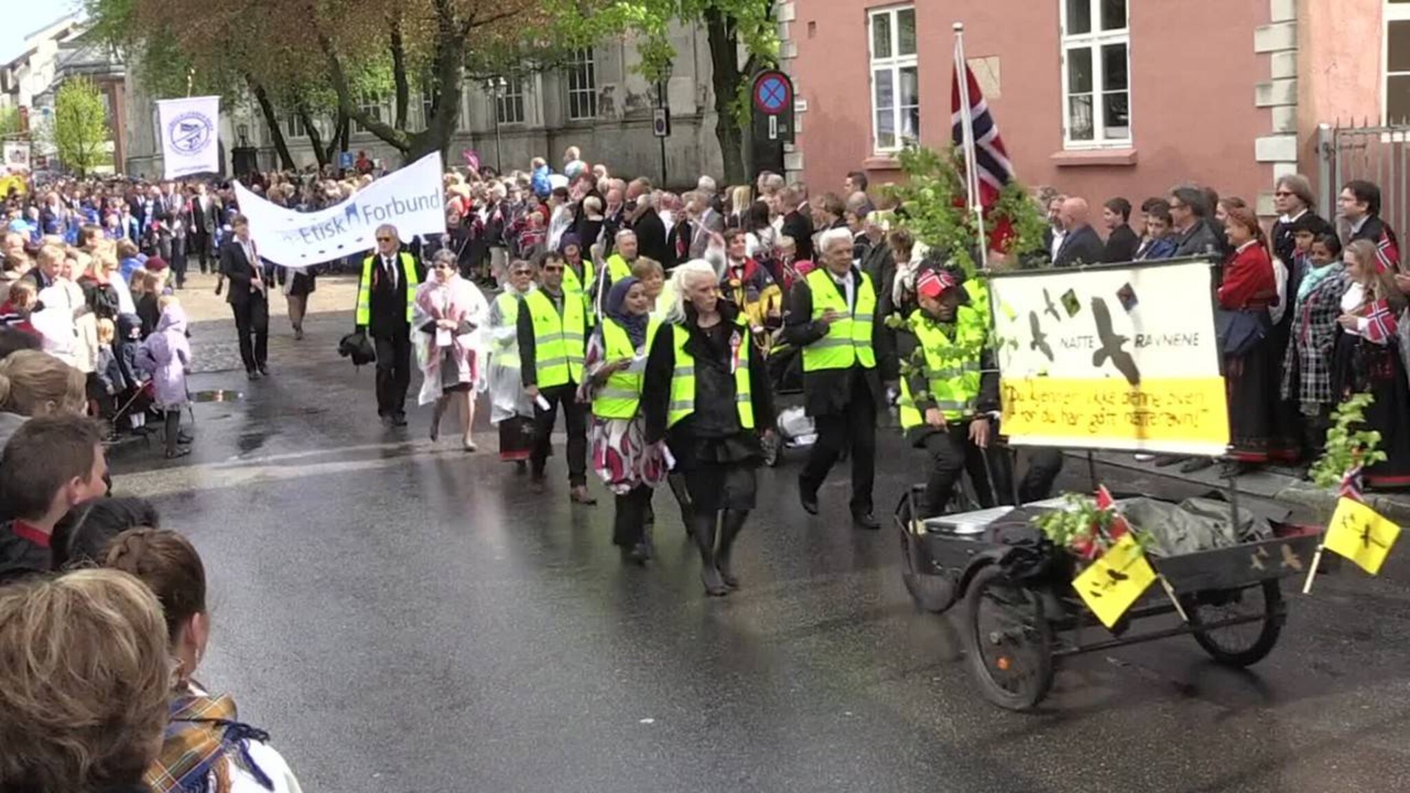 Se borgertoget i opptak