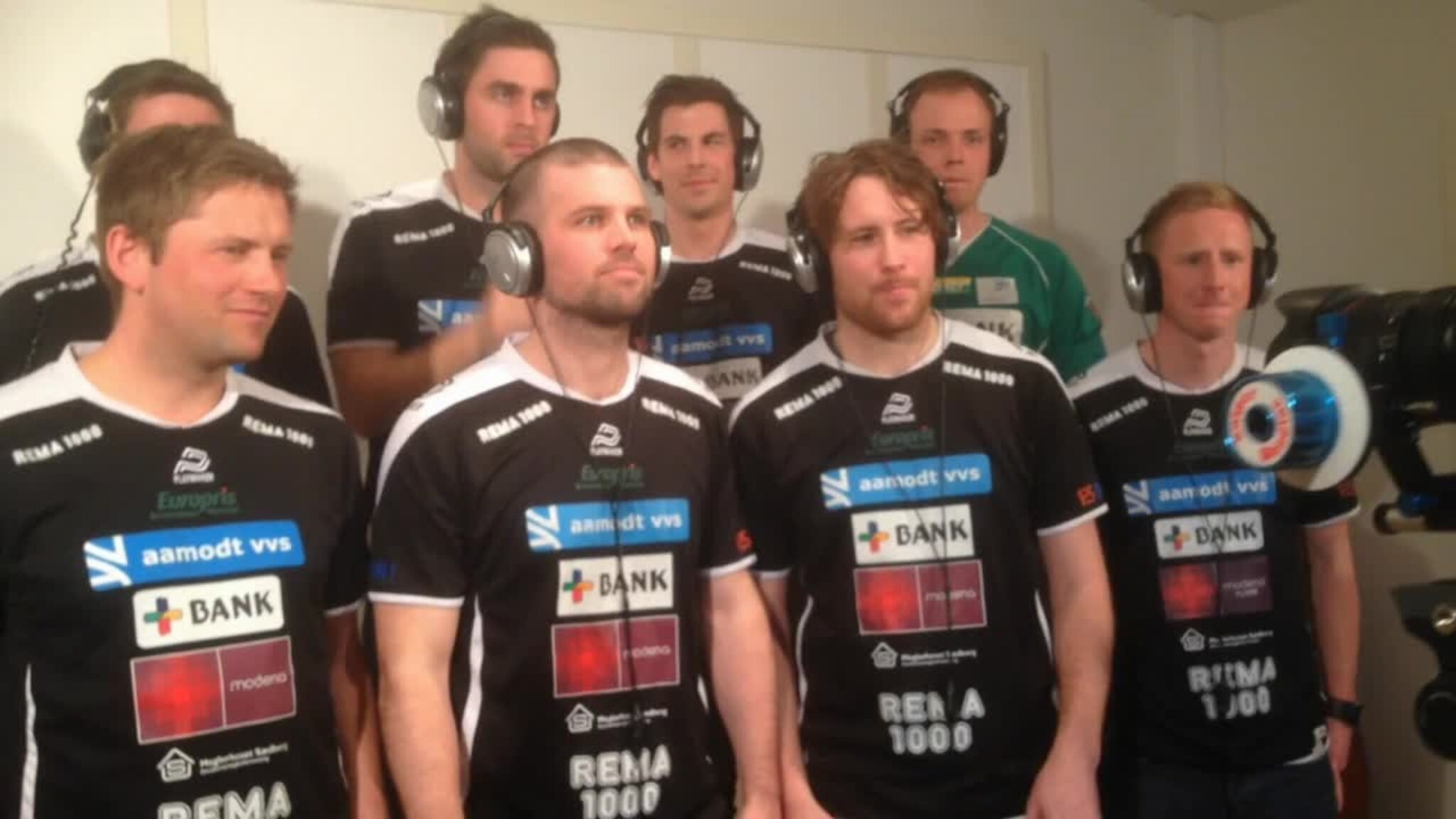 Høllen lager musikkvideo til cupkampen