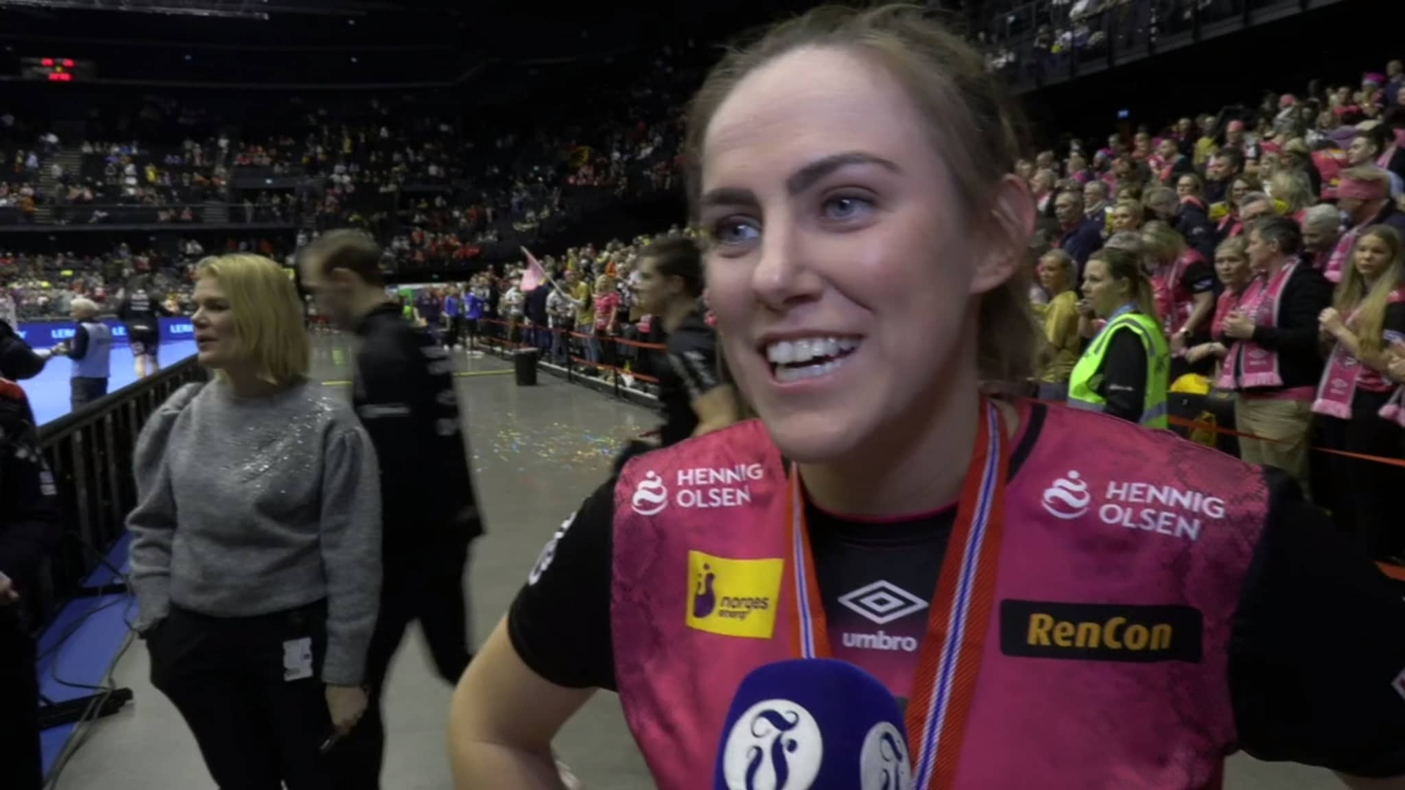 Hegh Arntzen: - Vi står her med gullmedaljen, så jeg er fornøyd