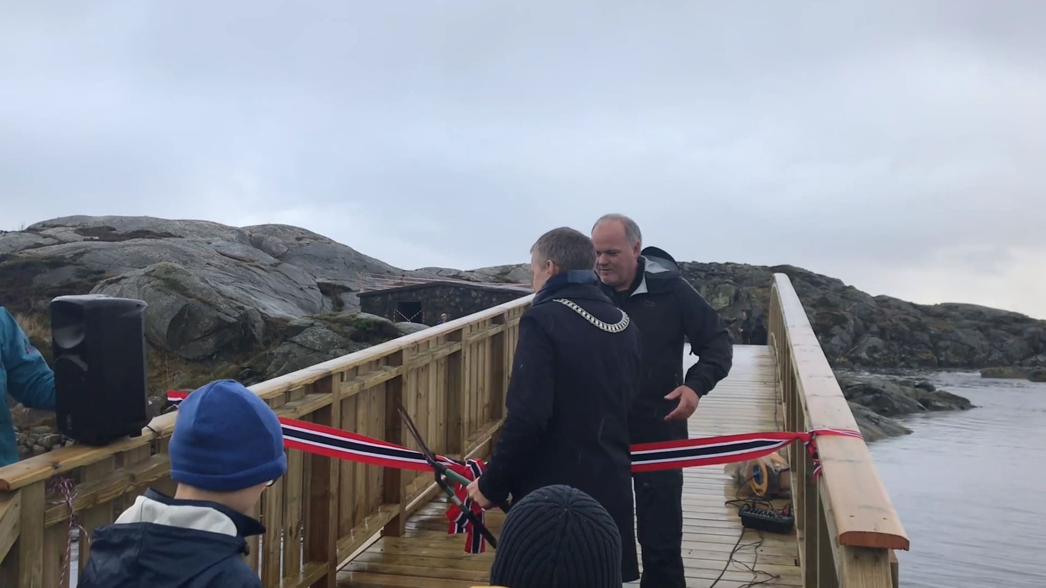 Her åpnes broa over til turistperle