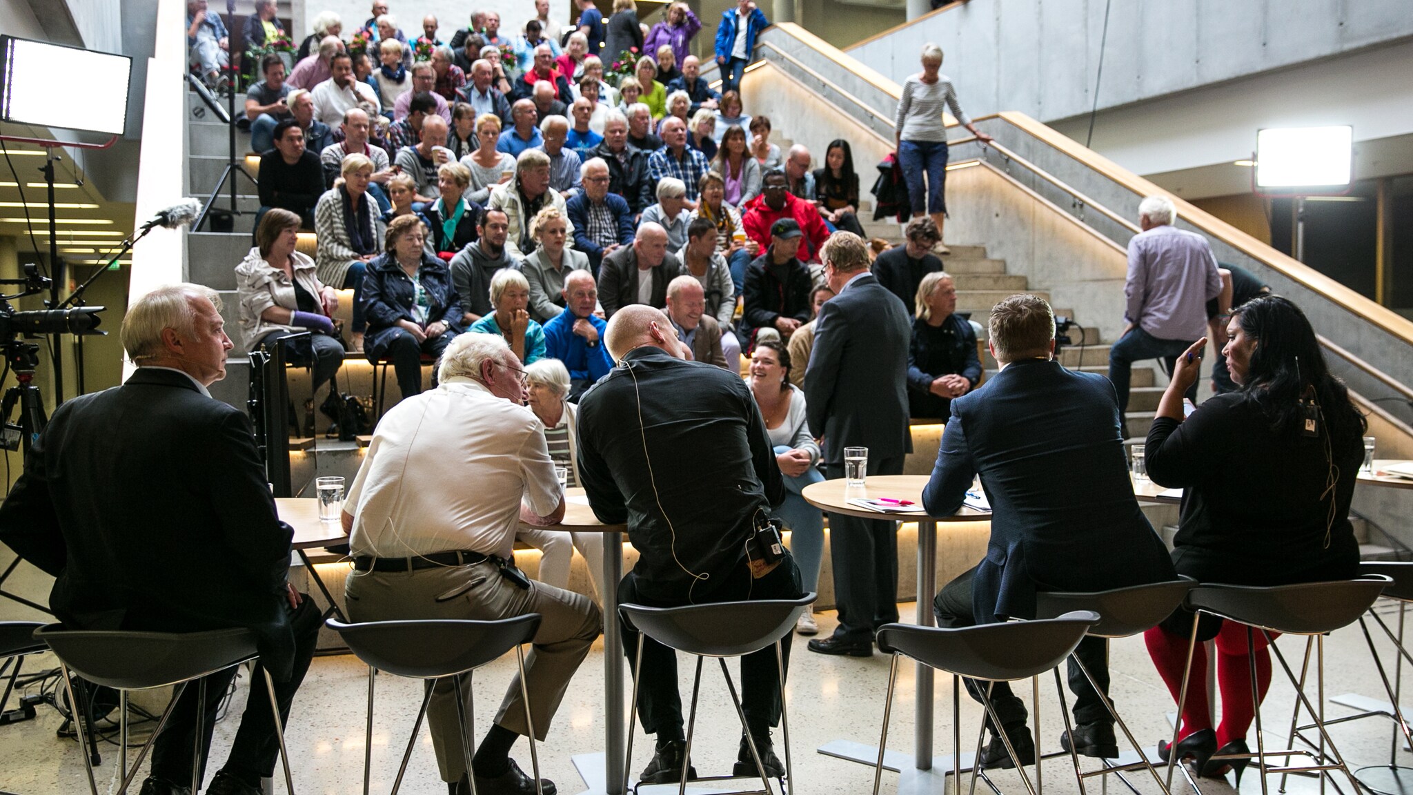 - Jeg synes det lukter veldig svidd valgflesk