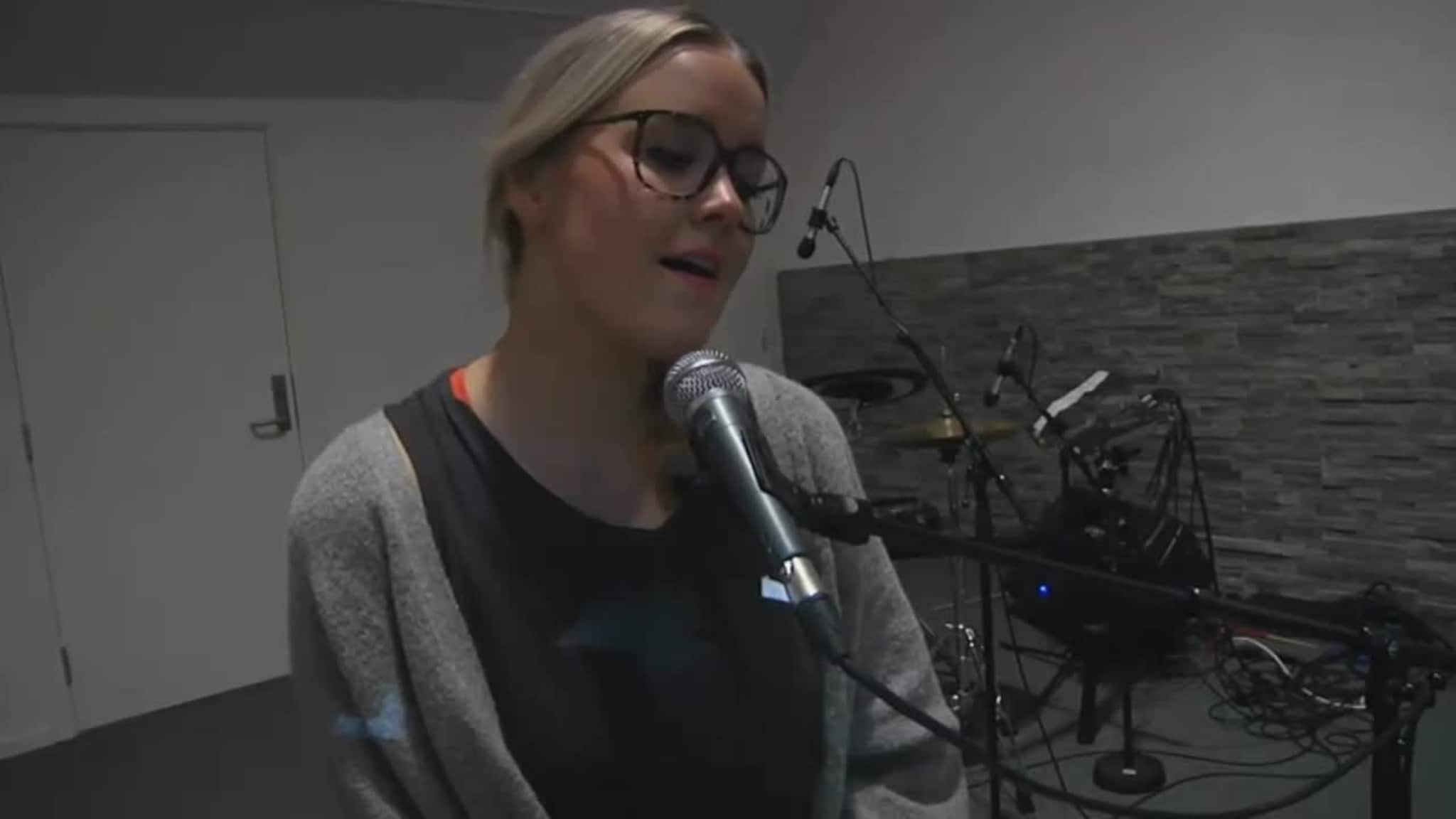 The Voice-Cecilie synger "Fields Of Gold"