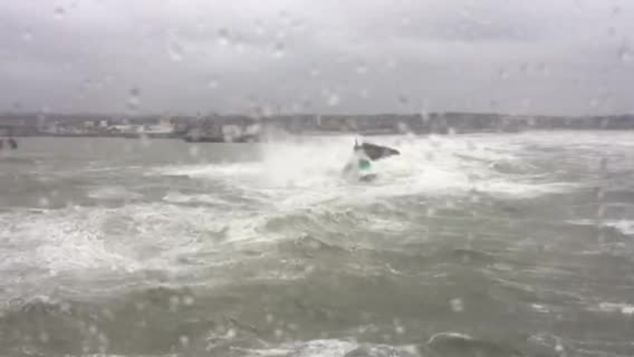 Sjekk bølgene i Hirtshals