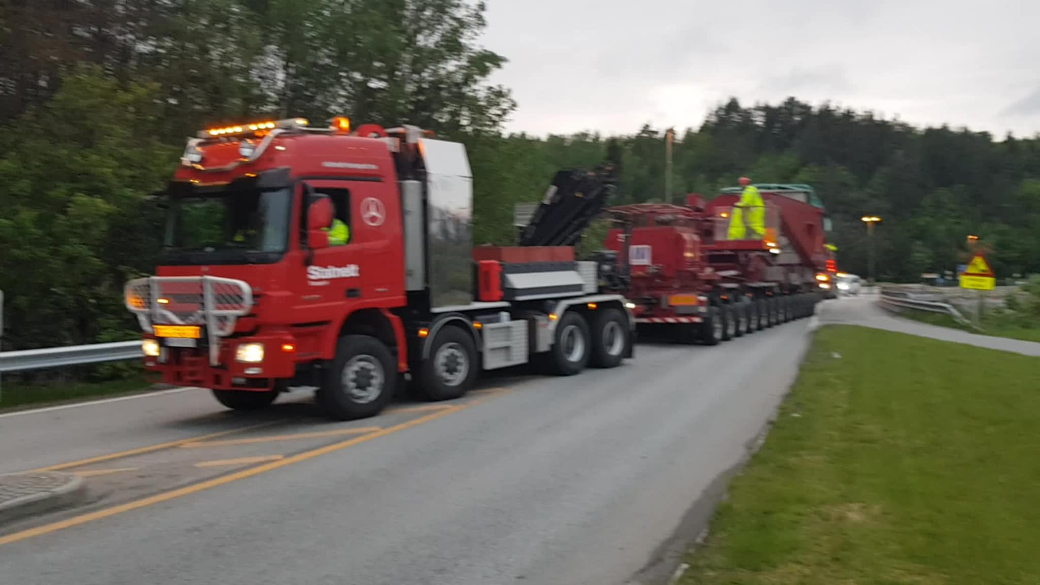 Stengte E 18 for denne doningen