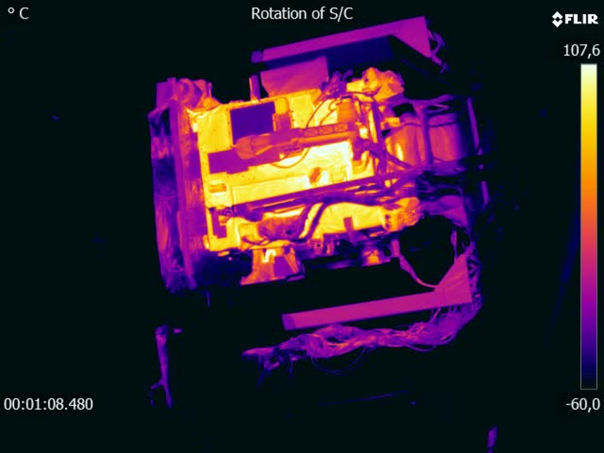 Solar Orbiter rotating spacecraft thermal IR