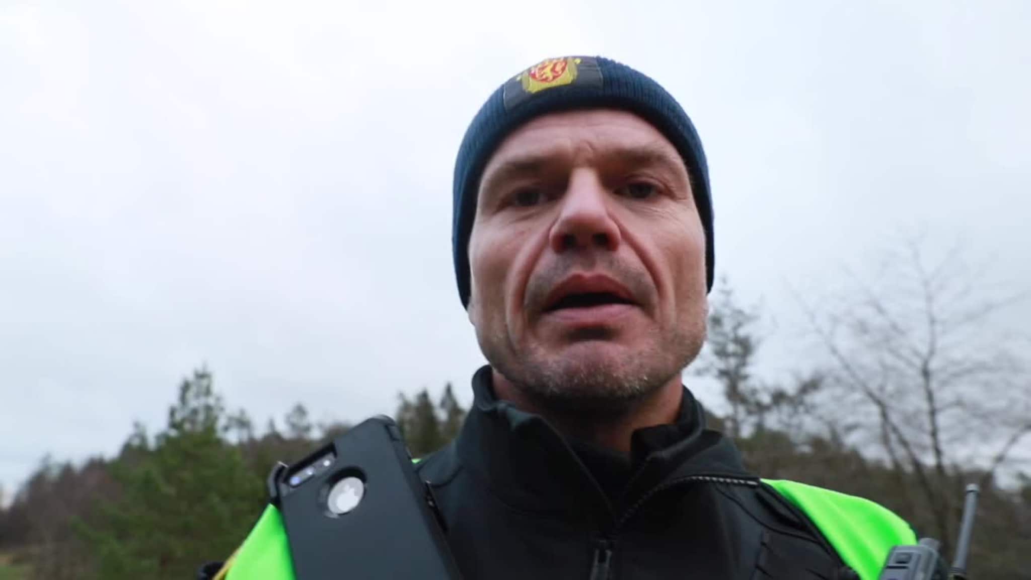 - Vi leter fram til det blir mørkt