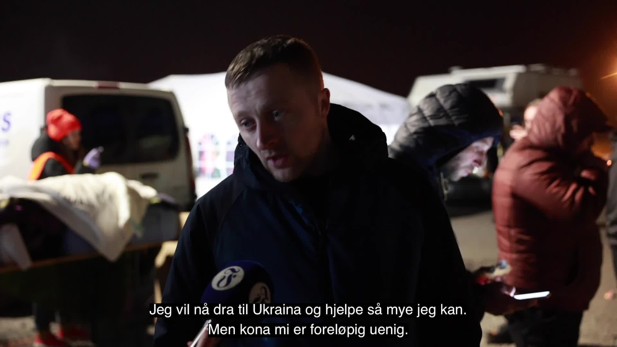 Michailo (37) ved grense byen Medyka i Polen.m4v