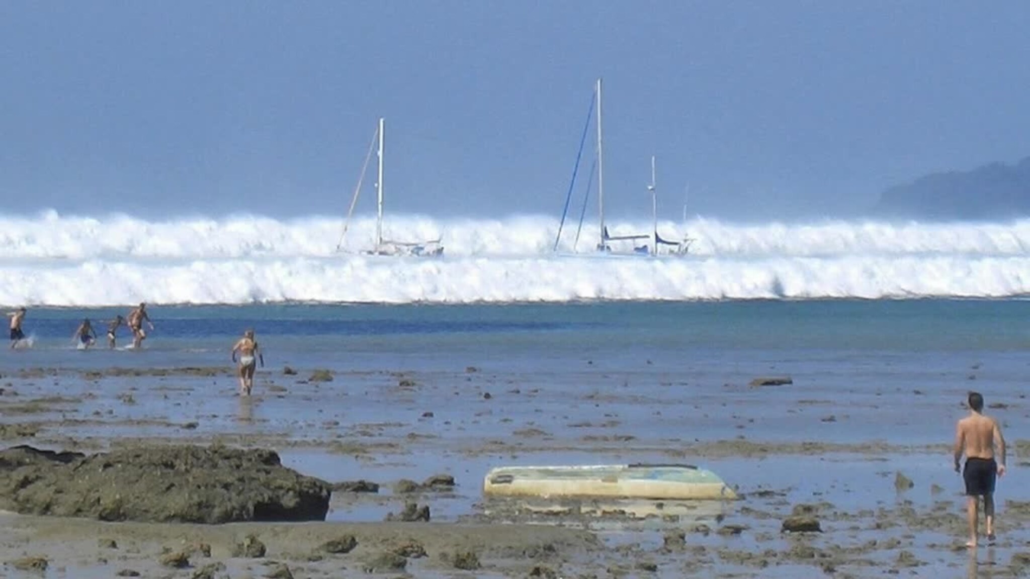 En  tsunami - tre historier