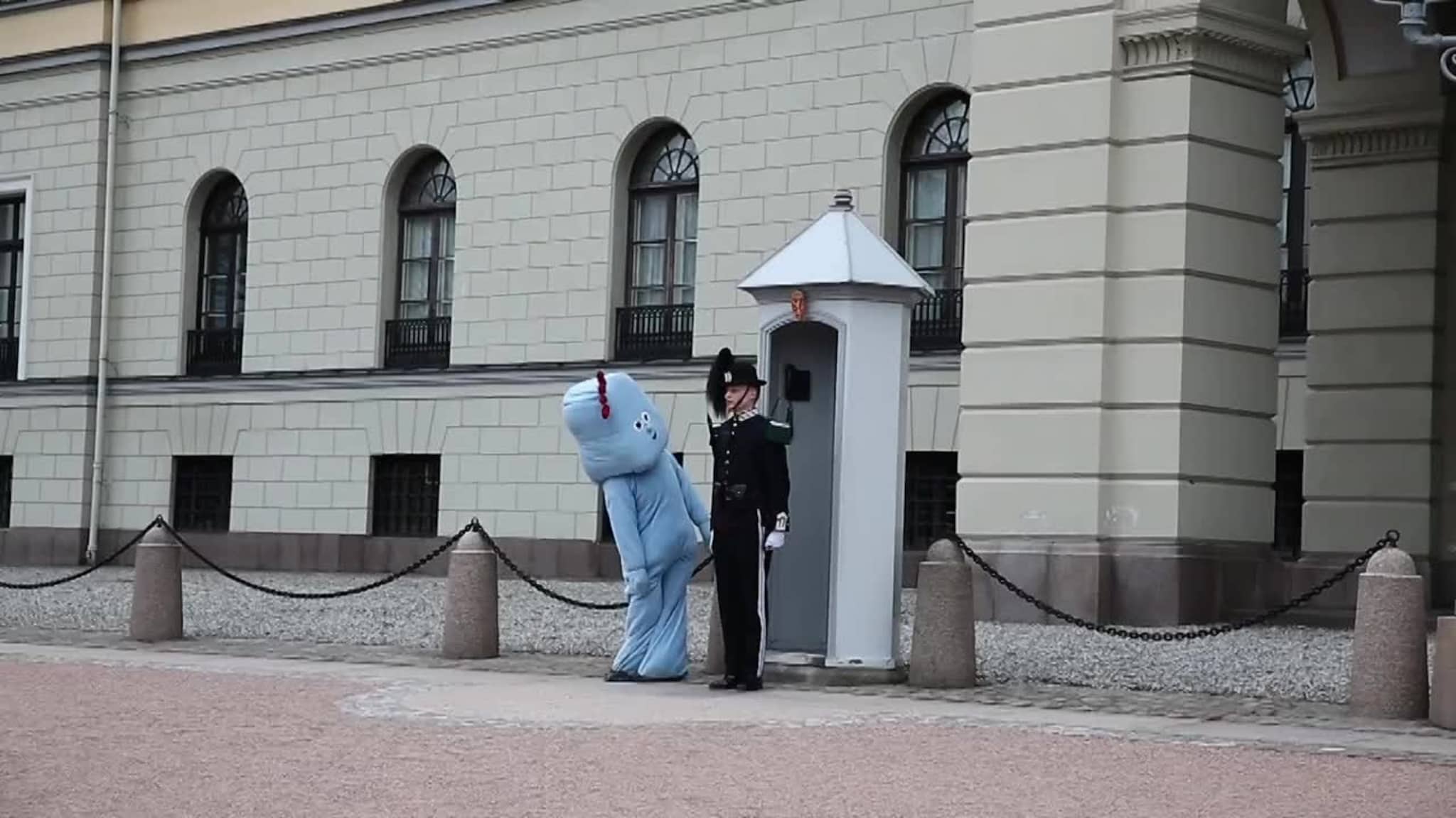 Klarte gardisten å beholde roen?