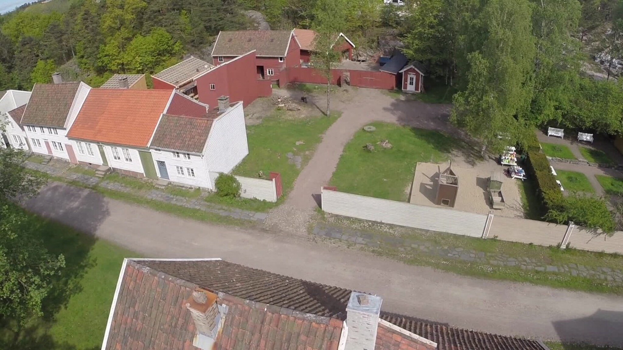 Se friluftsmuseet fra lufta