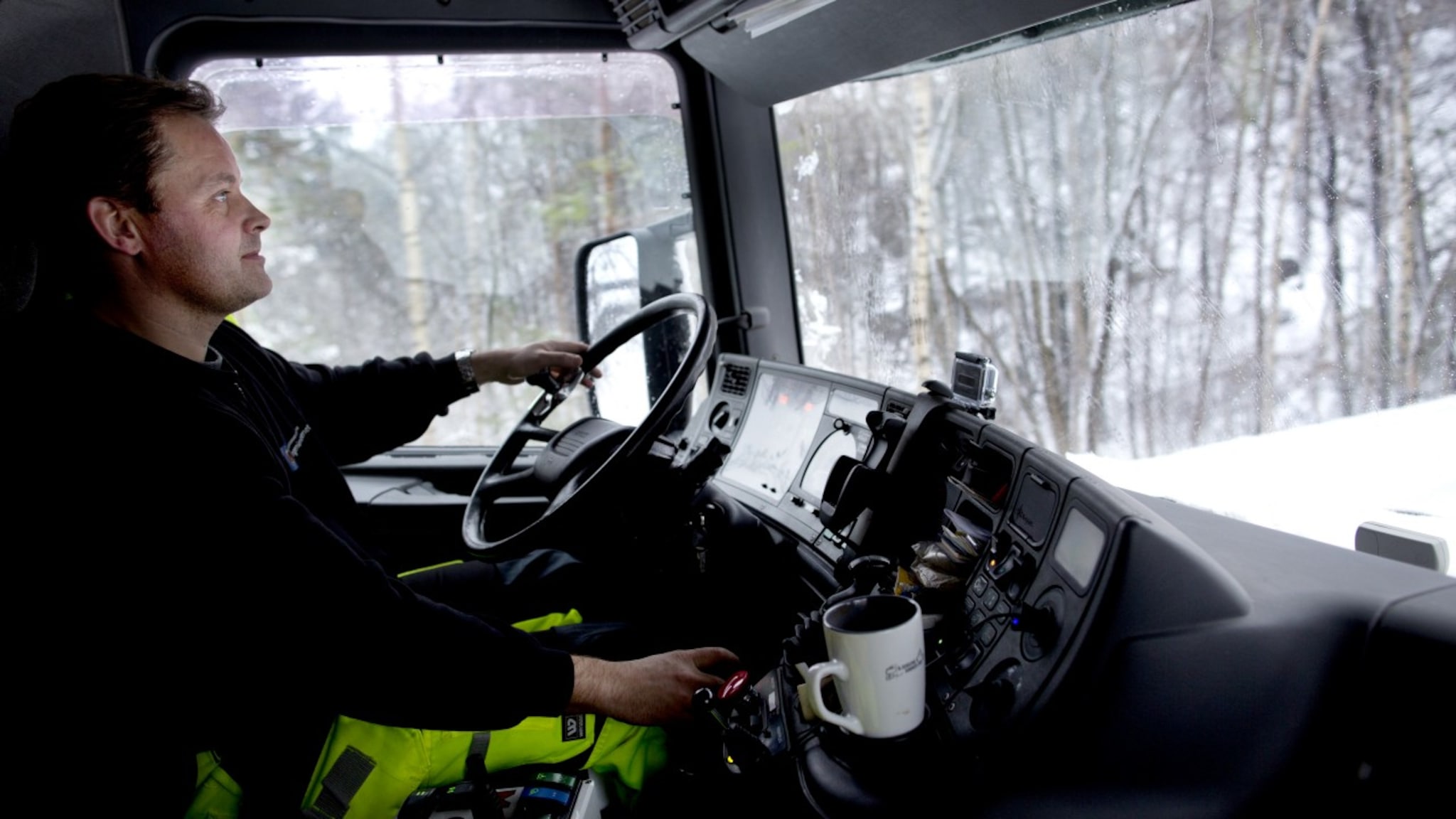 Umulig å holde svart asfalt