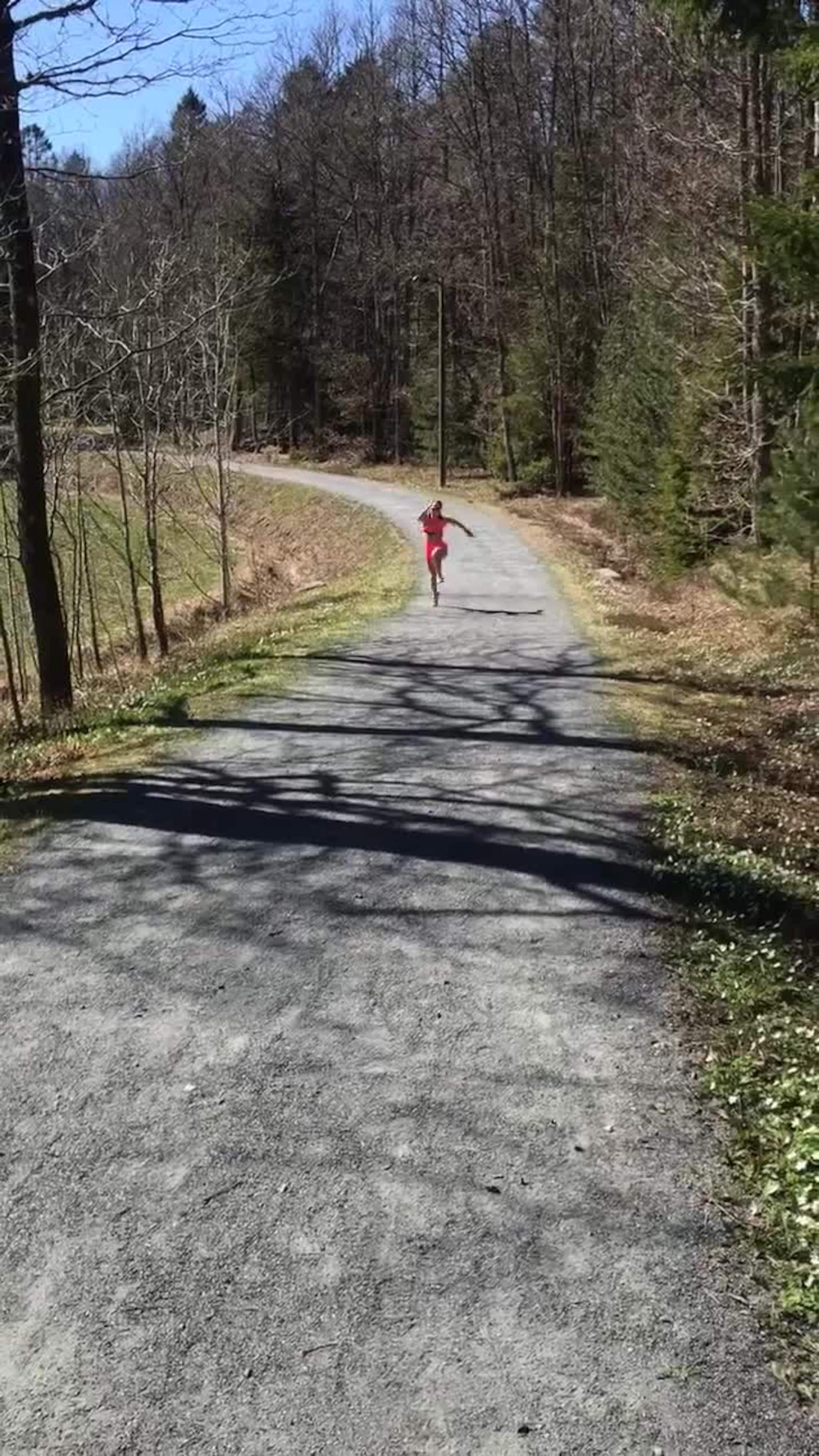 Ingvild Meinseth trener utendørs