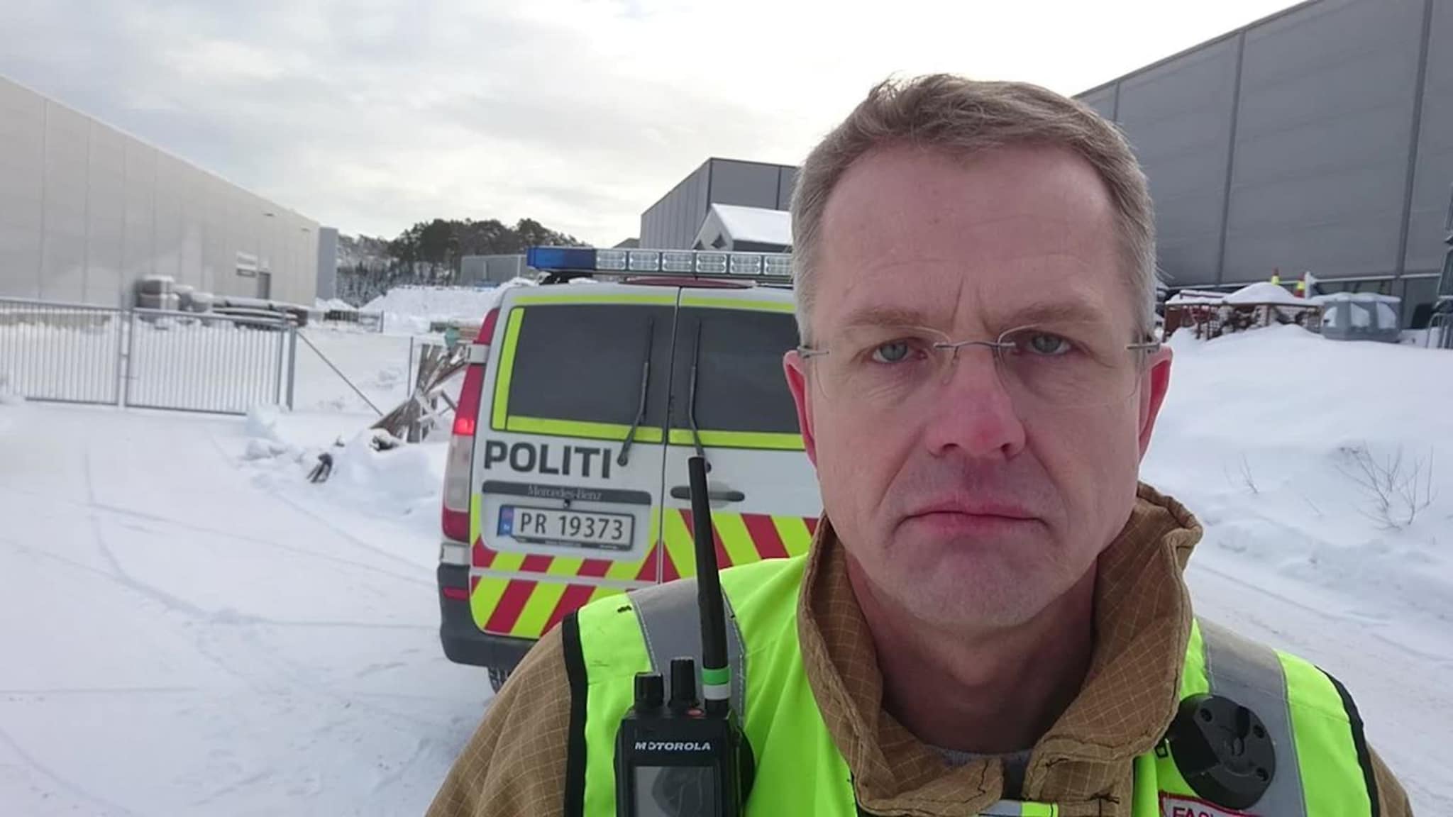 Brann brøyt ut i container like ved sprengstofflager
