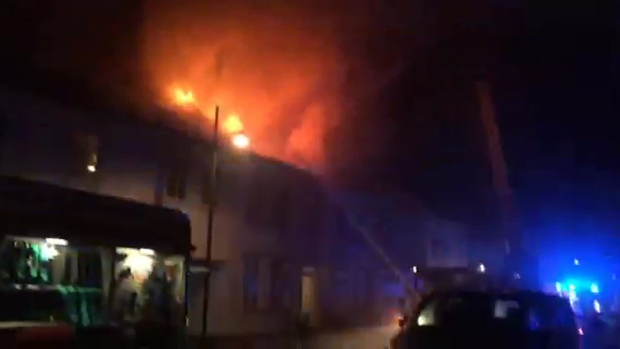 Se video av brannen i Posebyen