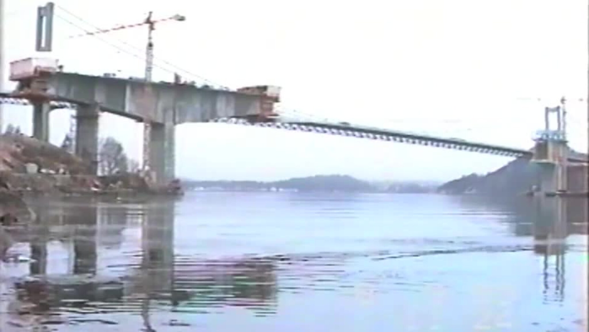 Se unik timelapse: Her blir Varoddbroa til