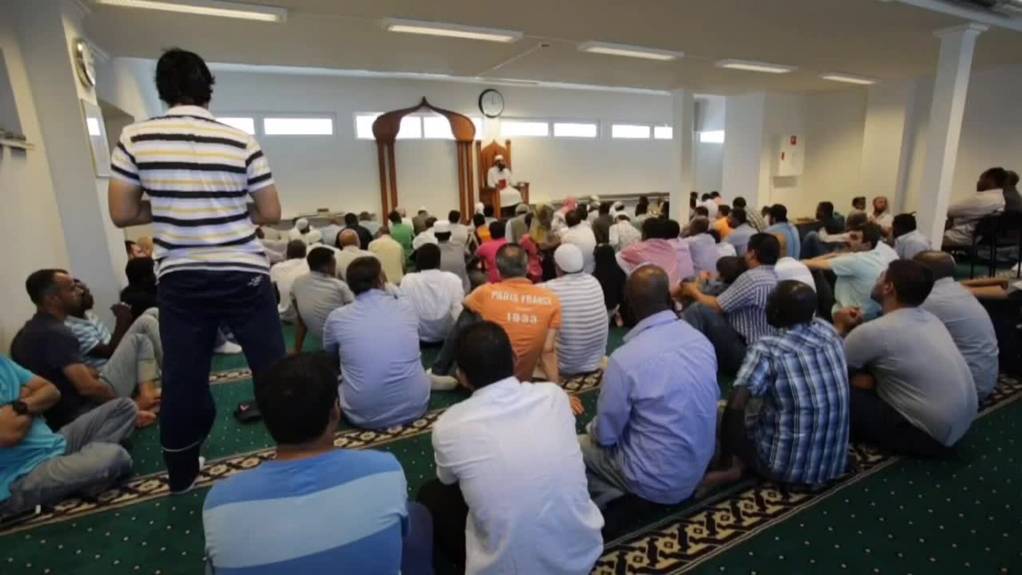 Muslimer advarer sine egne