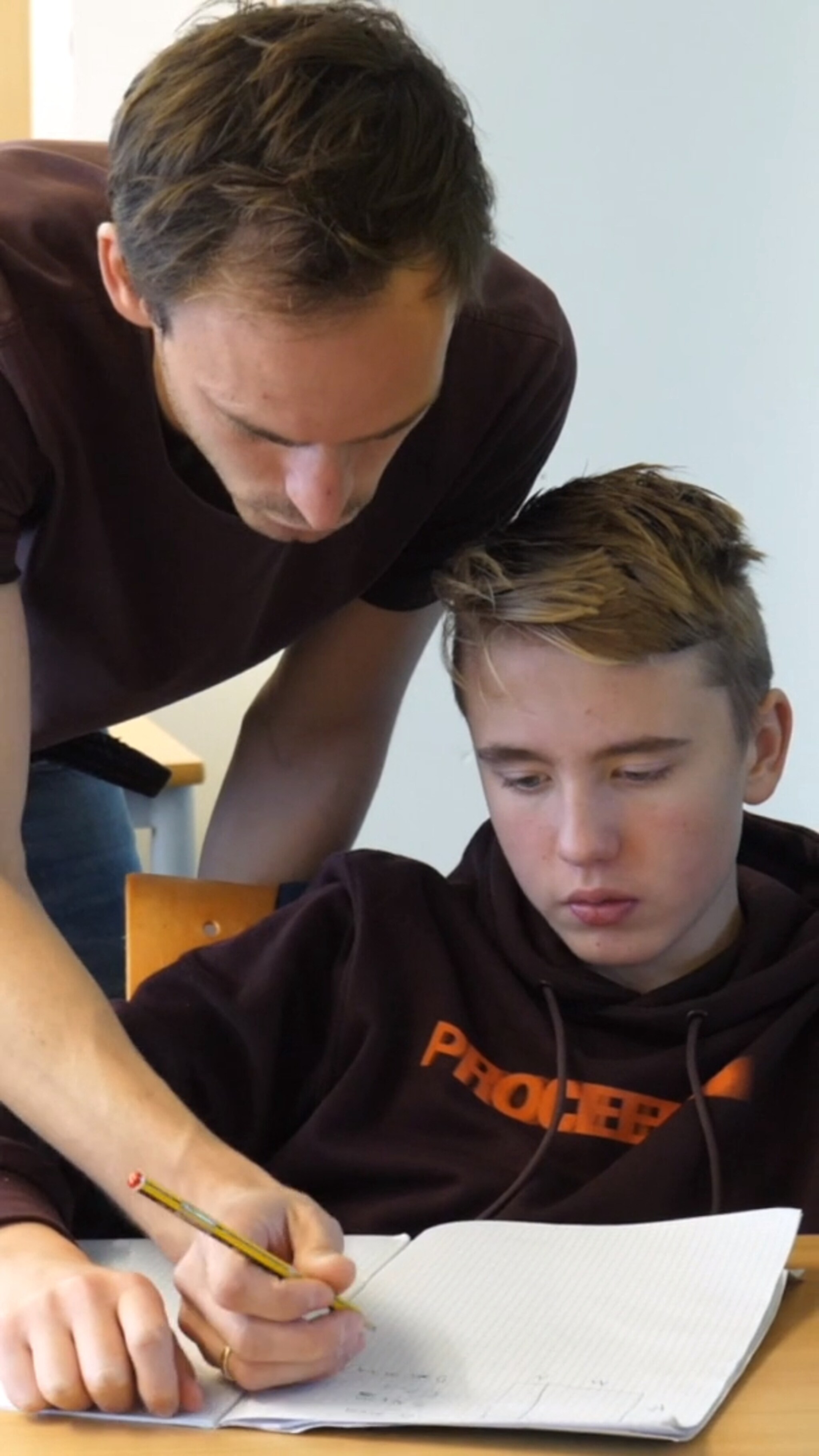 Phillip får mattehjelp Høyde.m4v
