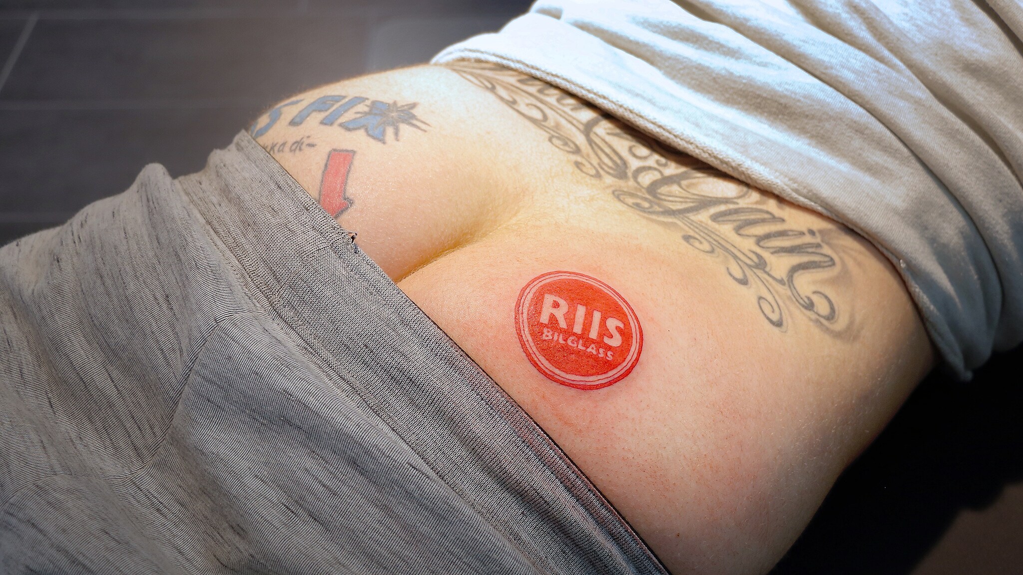 - Nå har jeg hele CVén på raua