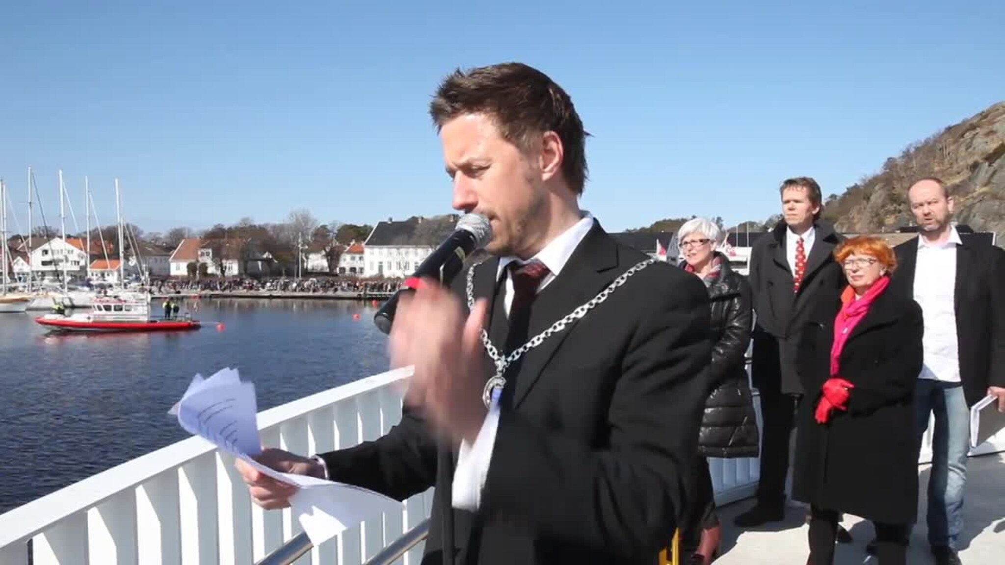 Bybroa i Mandal åpnet