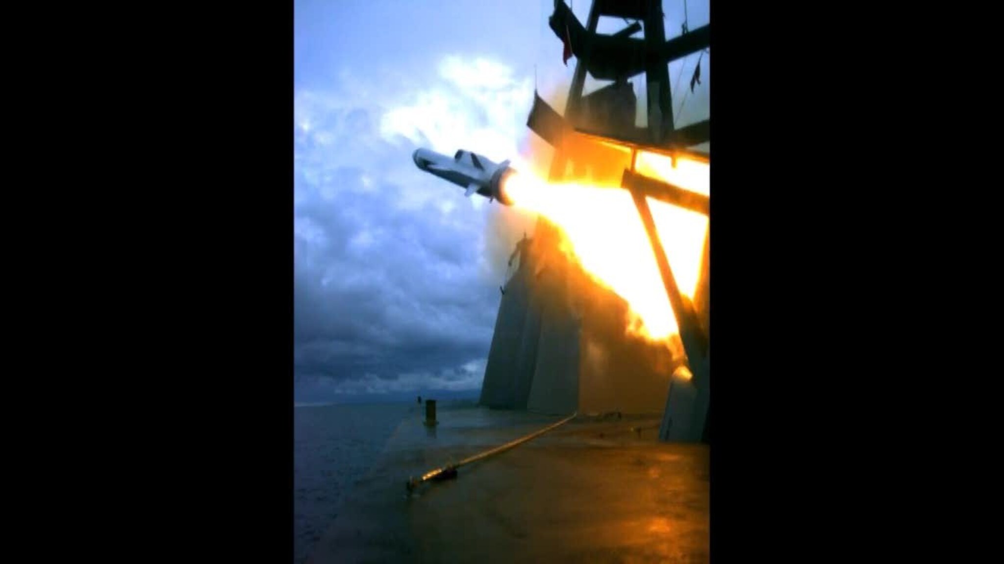 Her skytes missilet for første gang