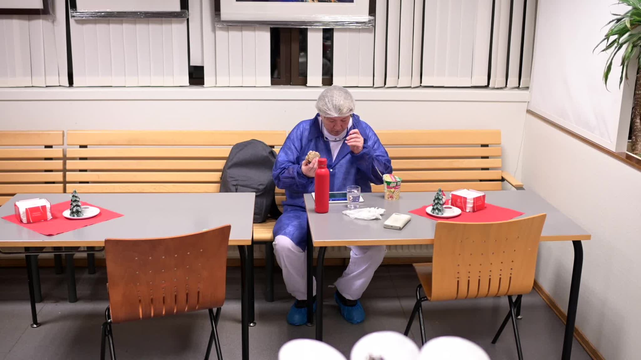 Mens vi sover - Hennig-Olsen Is 5