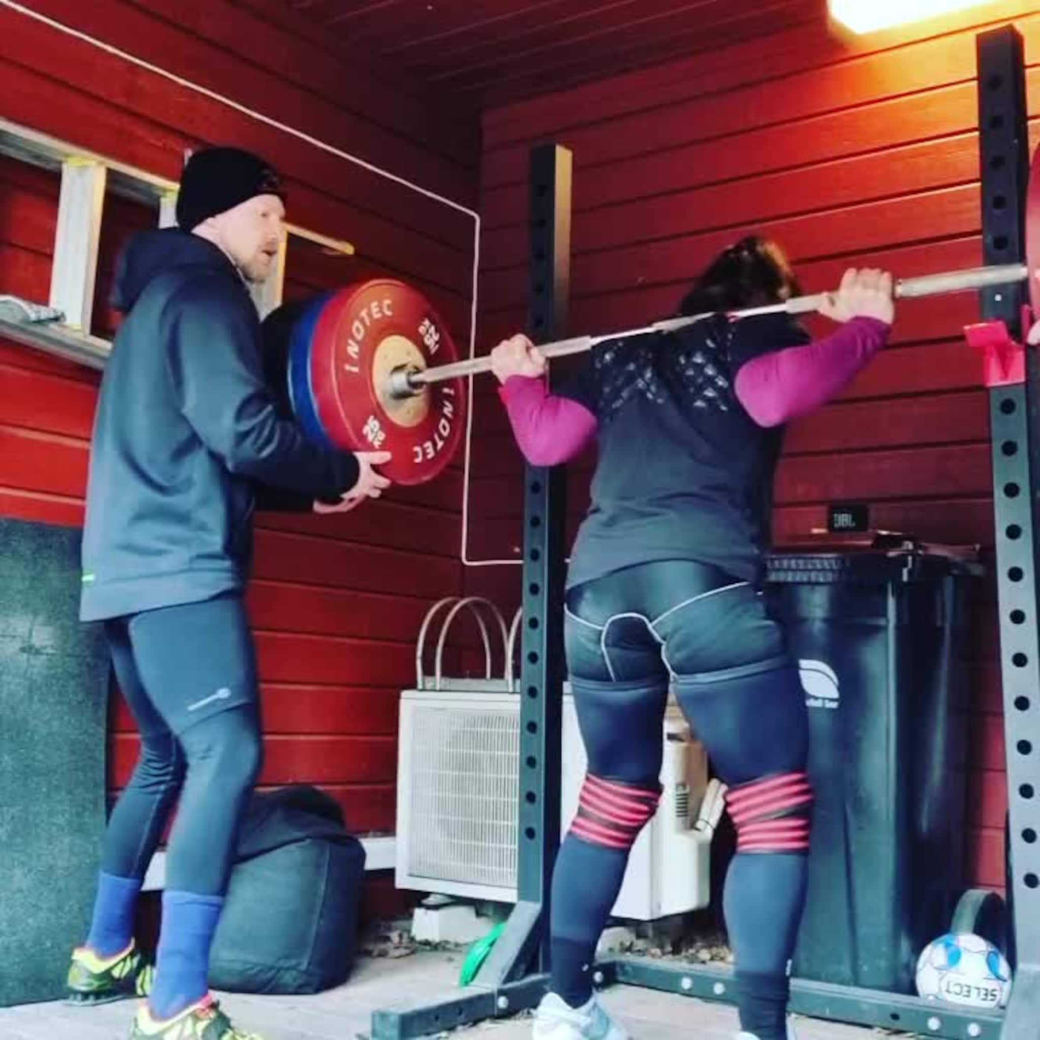 Martina Arsulic med 2x180 kilo i knebøy