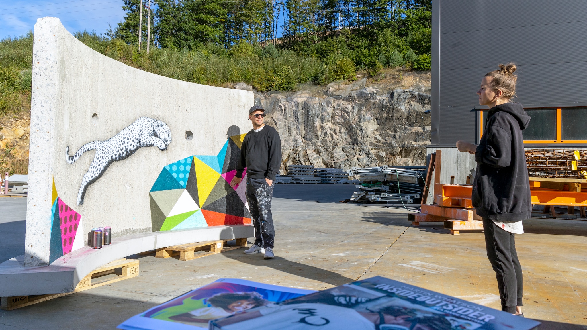 Video: Slik lager Whatson og Woods gatekunsten