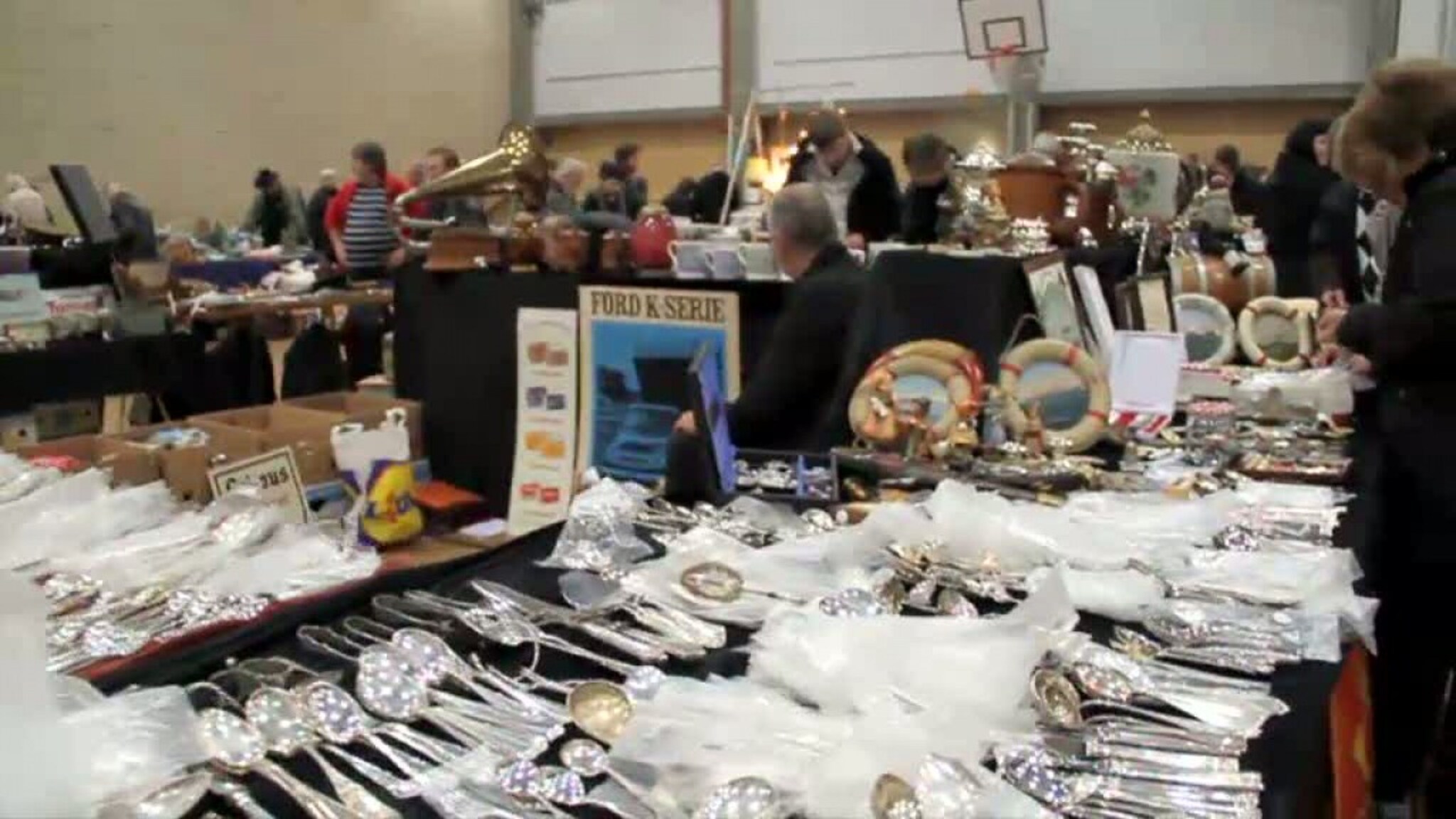 Antikkmesse i Vågsbygdhallen