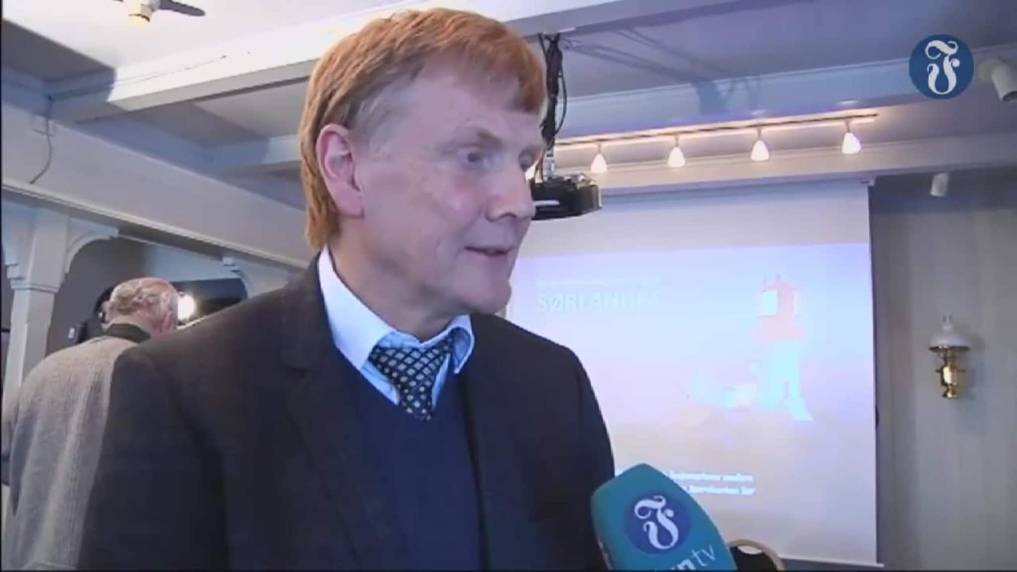 - Det er på filialene vi har kontakt med kundene